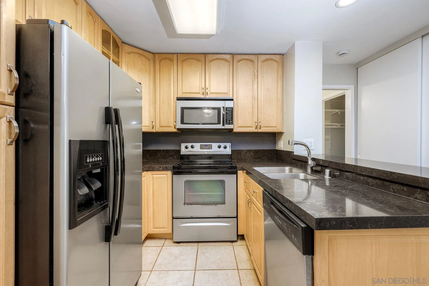 Photo #7: 250042945 Listing: Photo #7