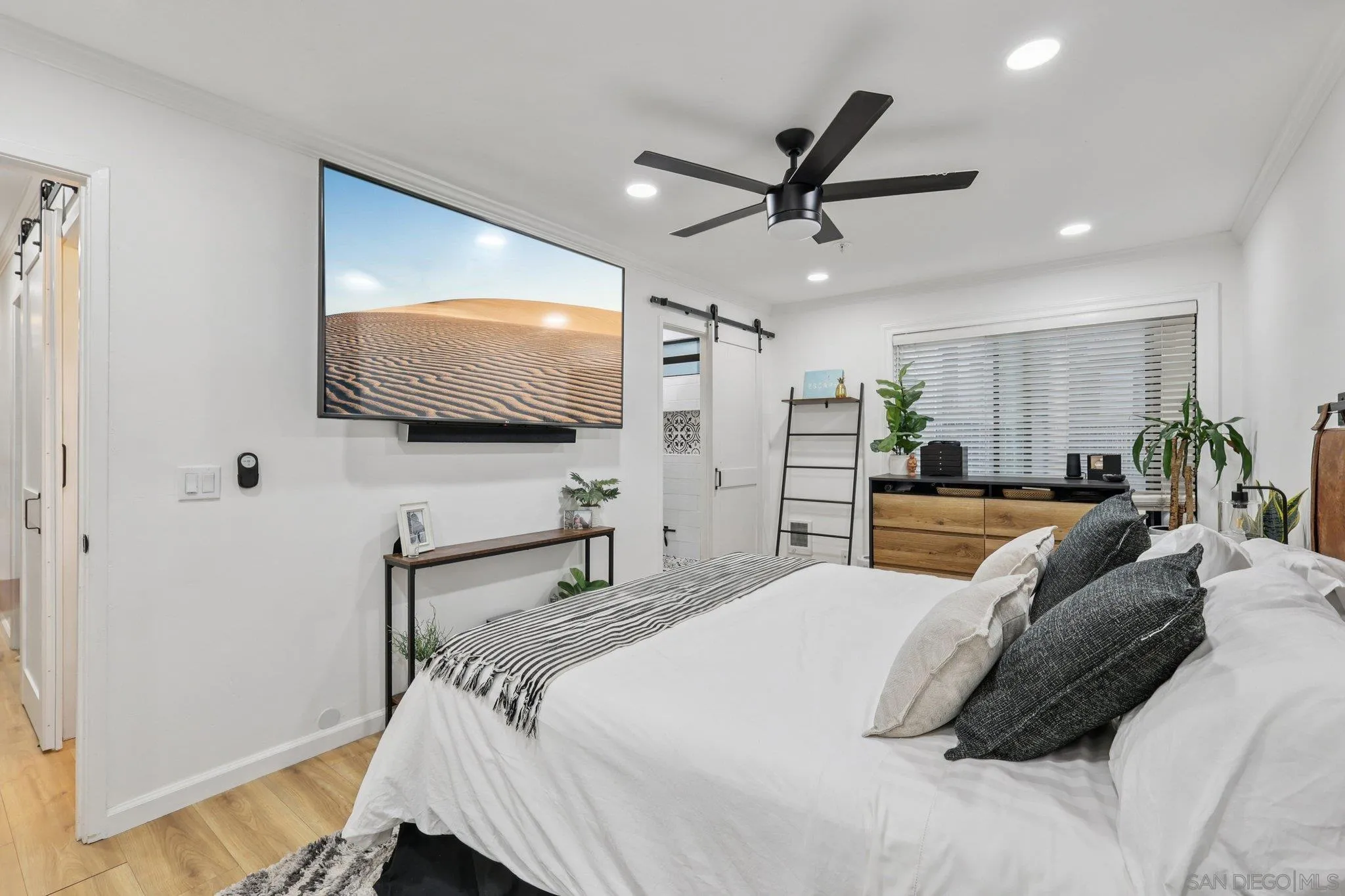 Photo #35: 250042946 Listing: Photo #35