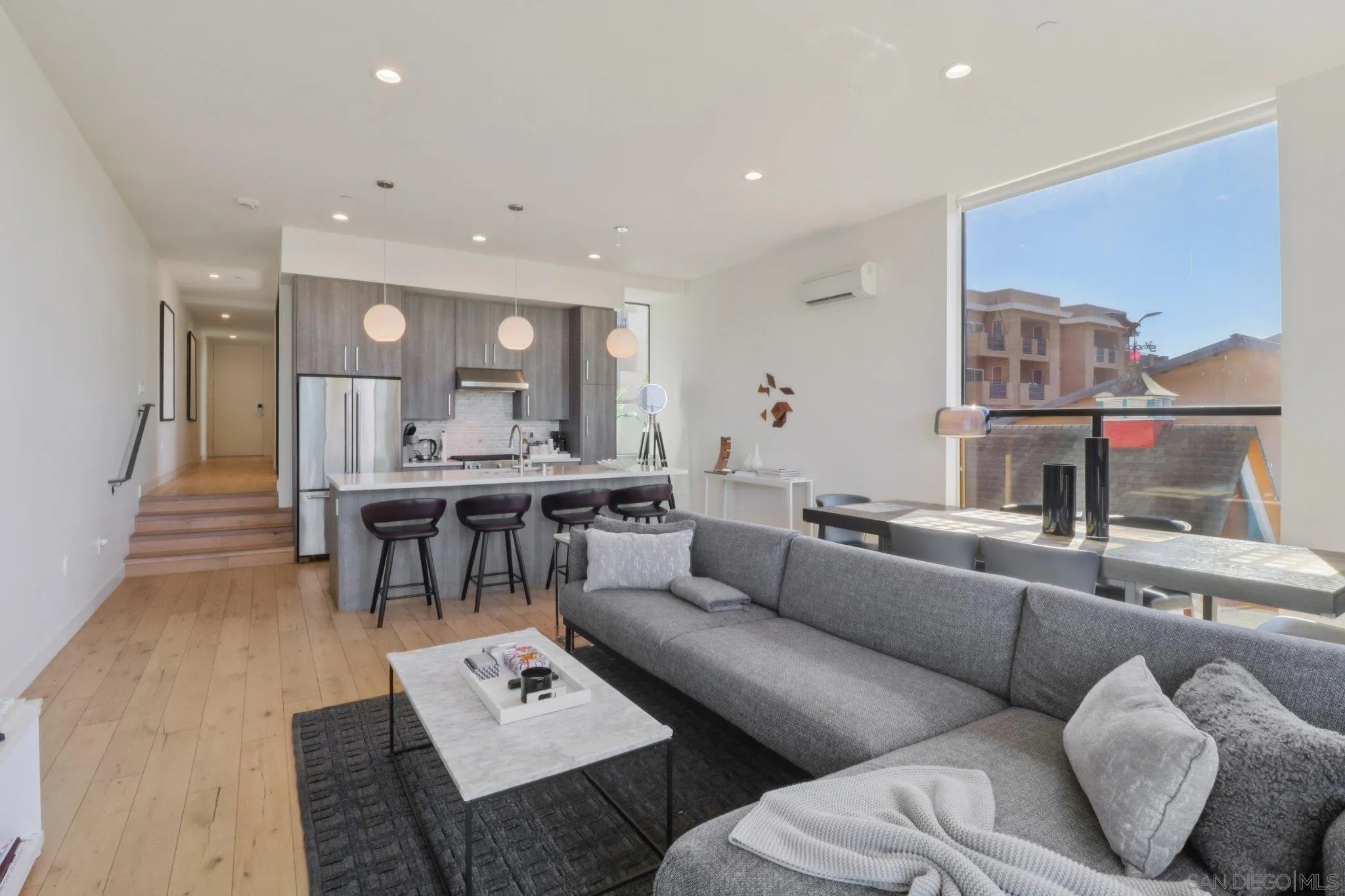 Photo #8: 250042949 Listing: Photo #8