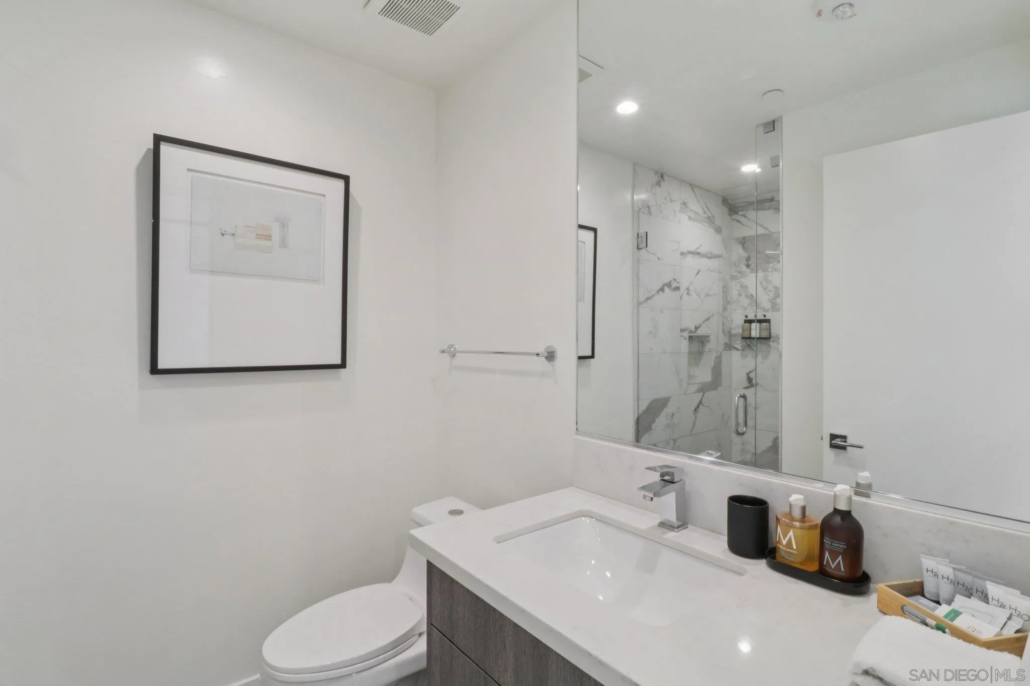 Photo #22: 250042949 Listing: Photo #22
