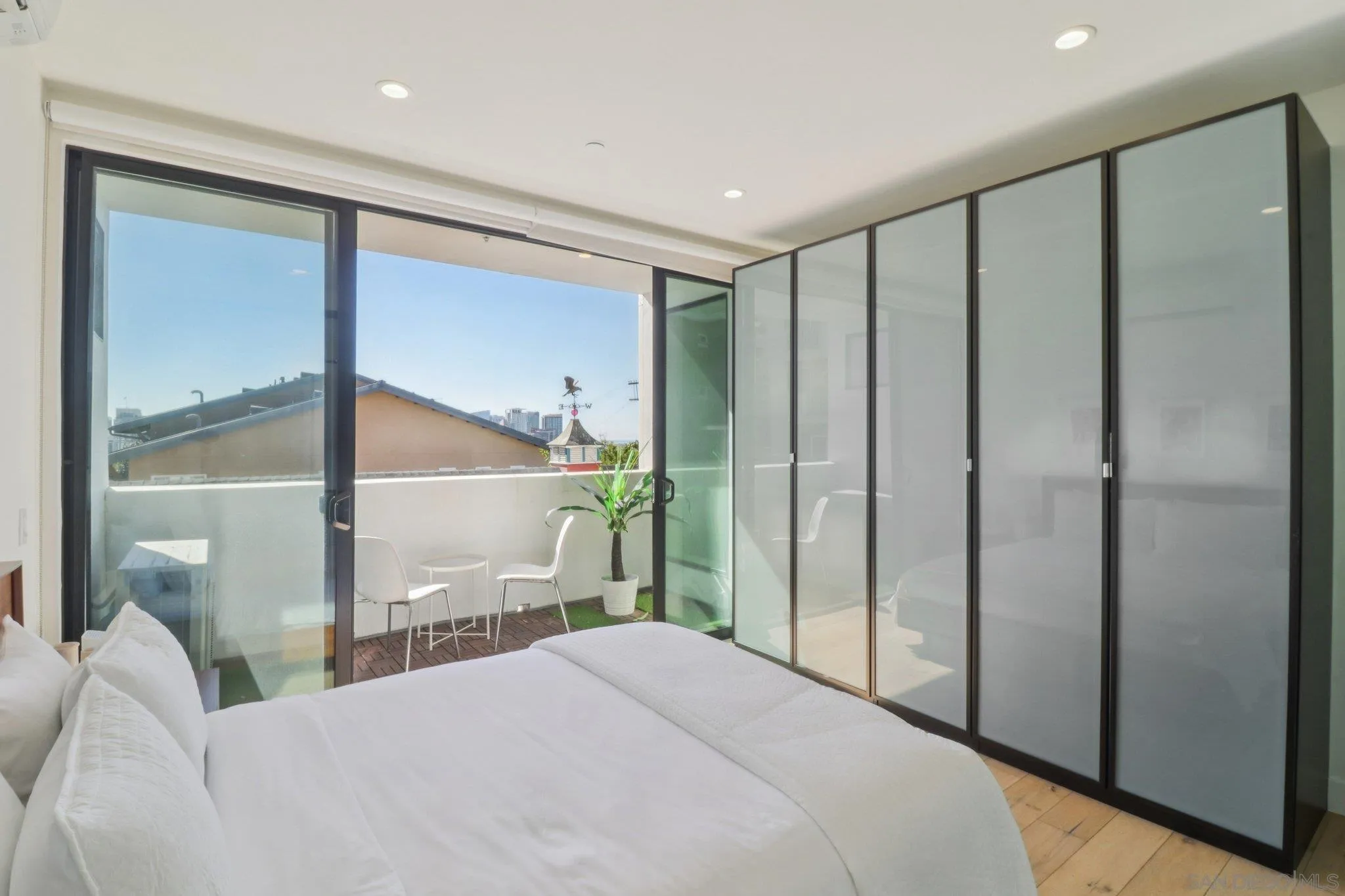 Photo #18: 250042949 Listing: Photo #18