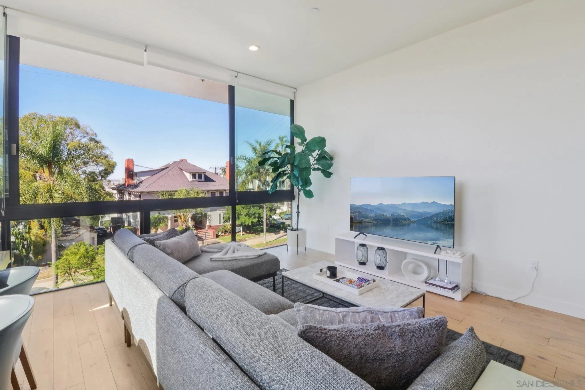 Photo #6: 250042949 Listing: Photo #6