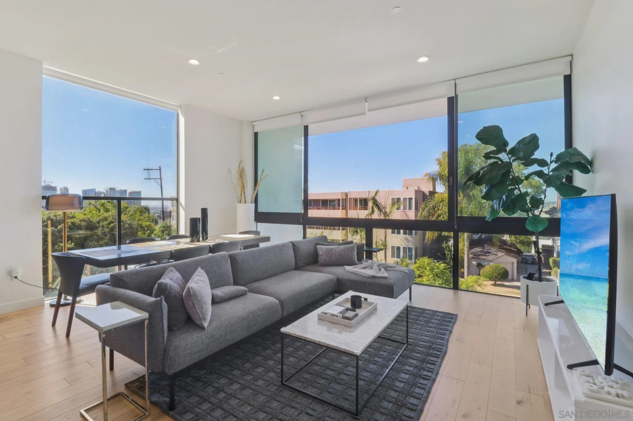 Photo #4: 250042949 Listing: Photo #4