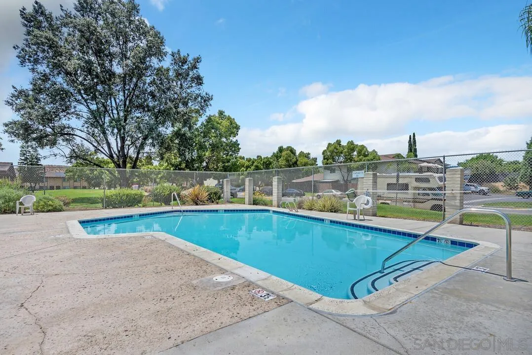 https://cdn.realtyfeed.com/cdn/127/250042950/883b39557f47651a1dee73722dd777aa.webp