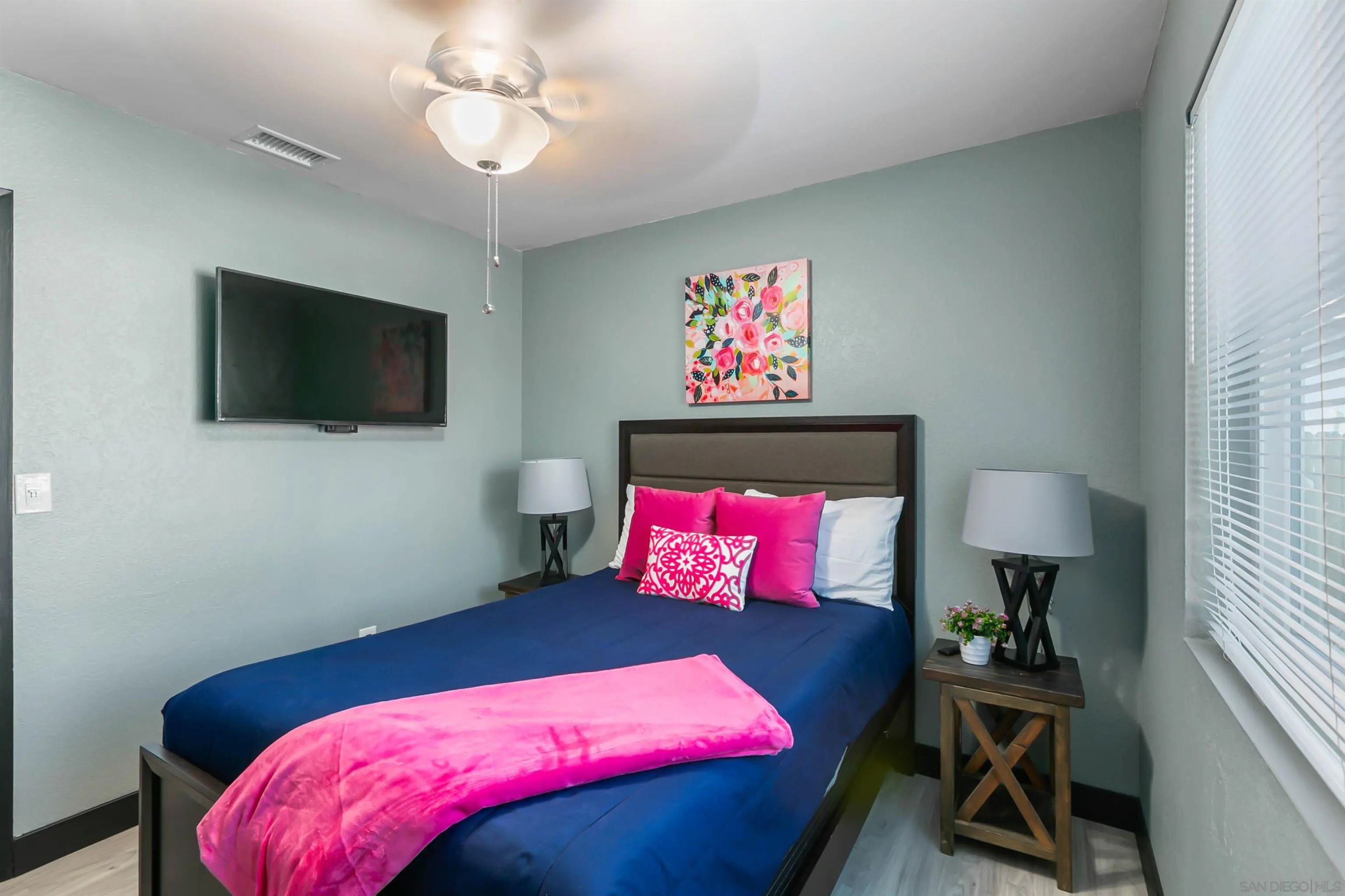 https://cdn.realtyfeed.com/cdn/127/250042951/0c2552c2a8a50aaf7506891e1b54bd57.webp