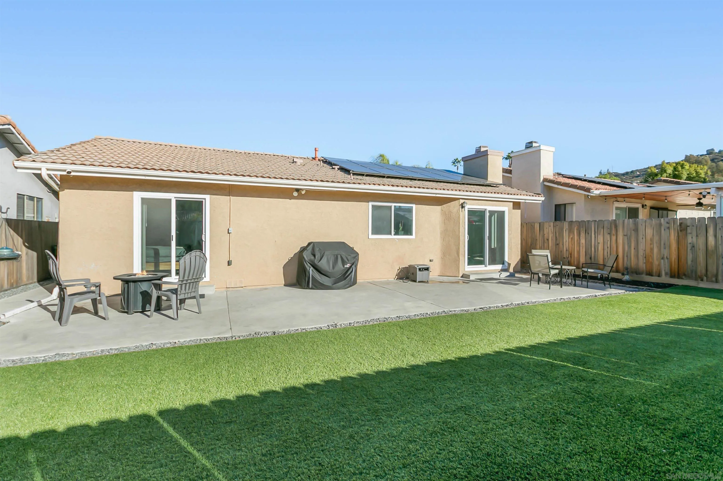 https://cdn.realtyfeed.com/cdn/127/250042951/db7fe65622ffd47545248381172dc017.webp
