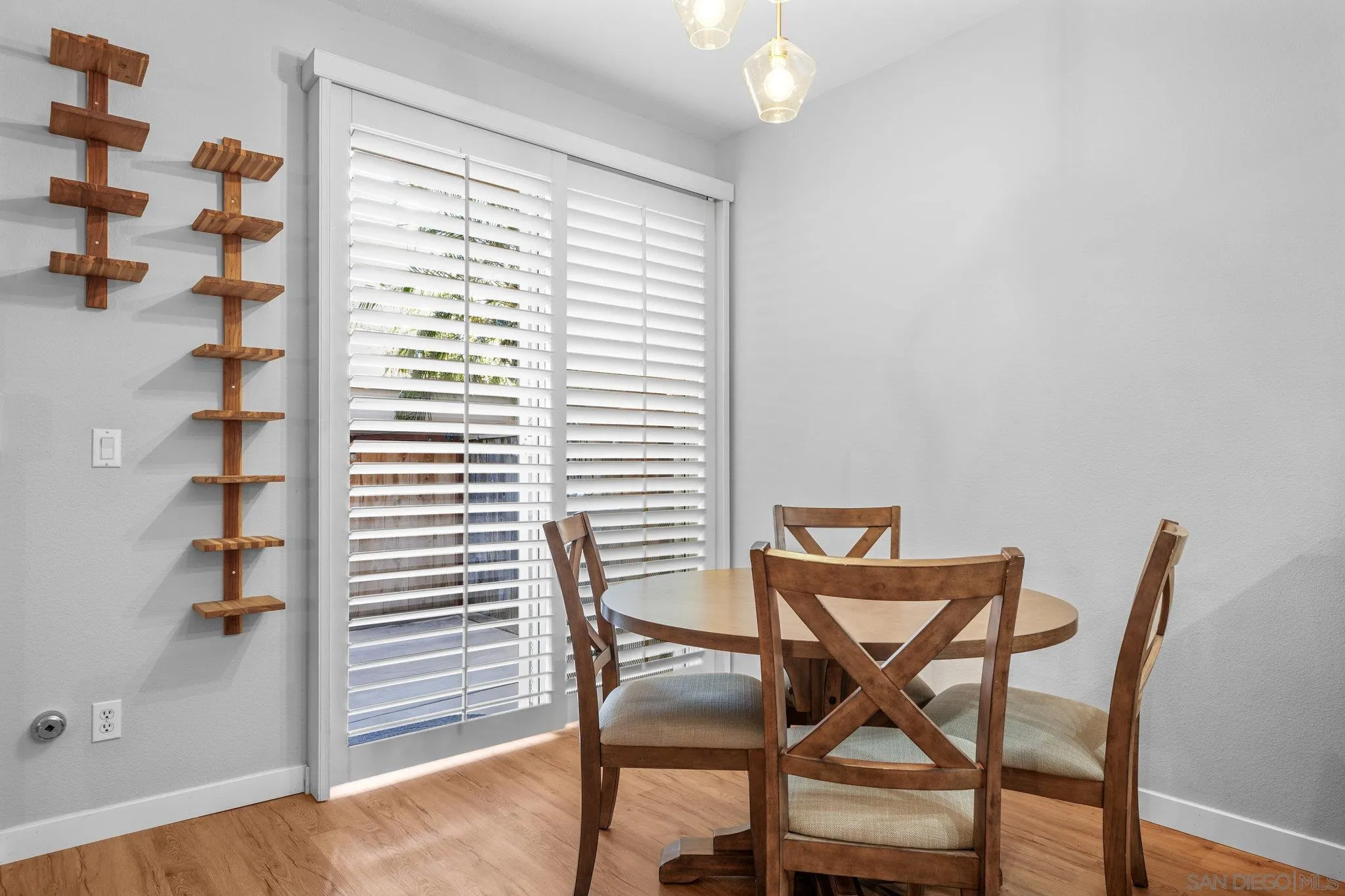 Photo #5: 250042956 Listing: Photo #5