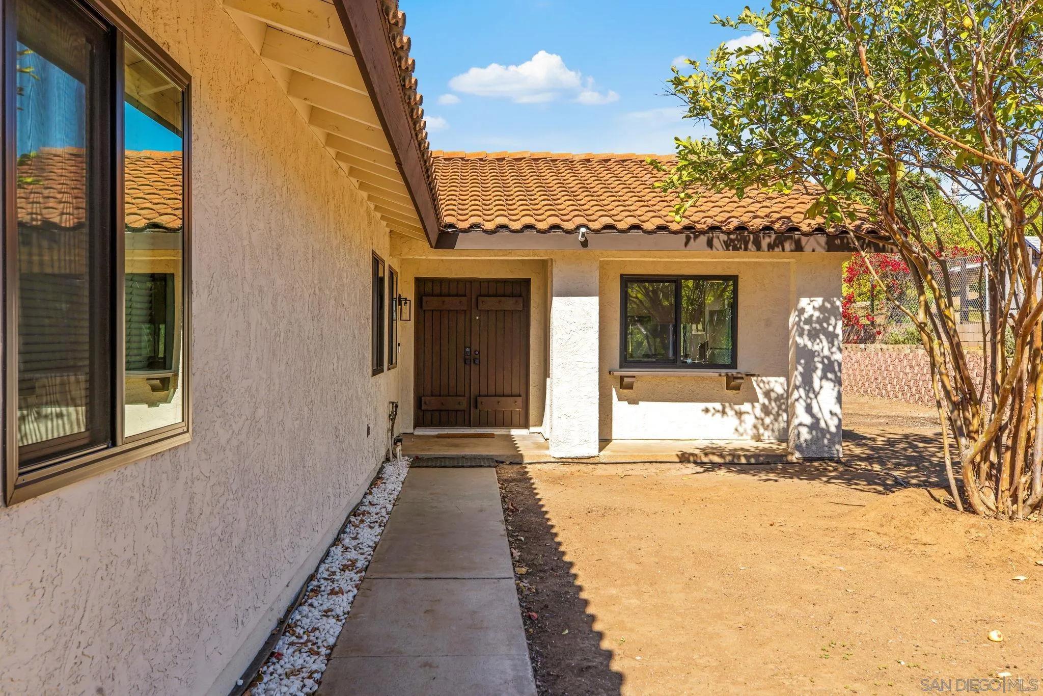 https://cdn.realtyfeed.com/cdn/127/250042957/7163a71679984c29b4dfdedac0c1a0d9.webp