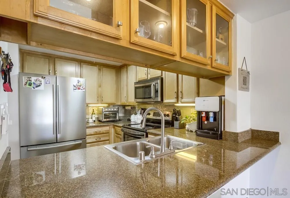 Photo #10: 250042961 Listing: Photo #10