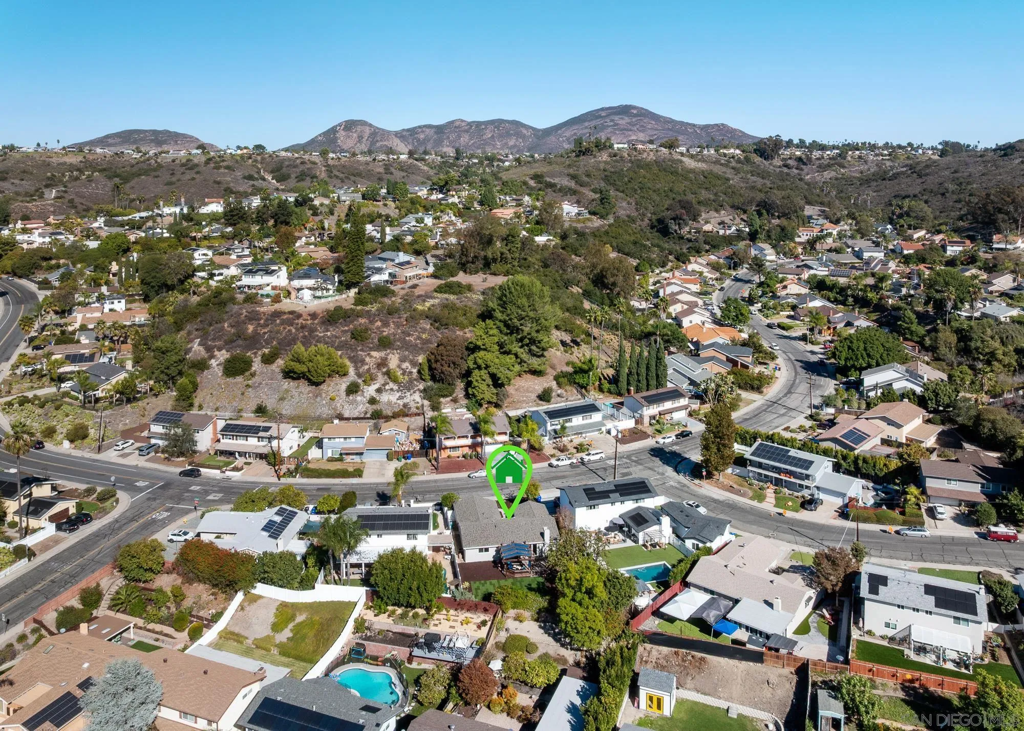 https://cdn.realtyfeed.com/cdn/127/250042965/7649286762b671dce474df8151050387.webp