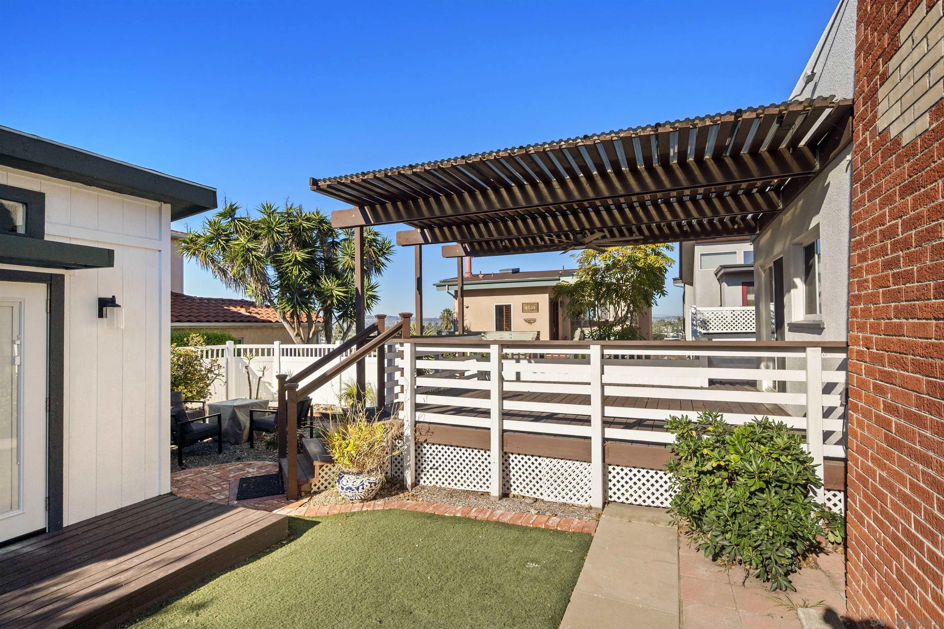 Photo #14: 250042972 Listing: Photo #14