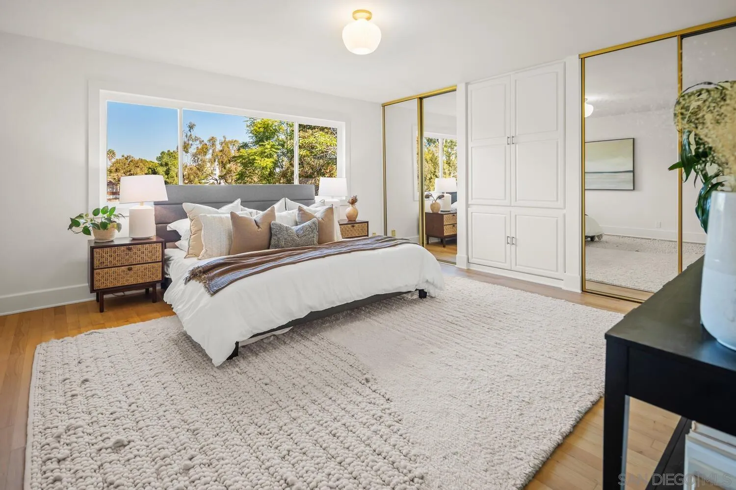 https://cdn.realtyfeed.com/cdn/127/250042975/88c2ab6acd06a729a81622269a65f5fc.webp