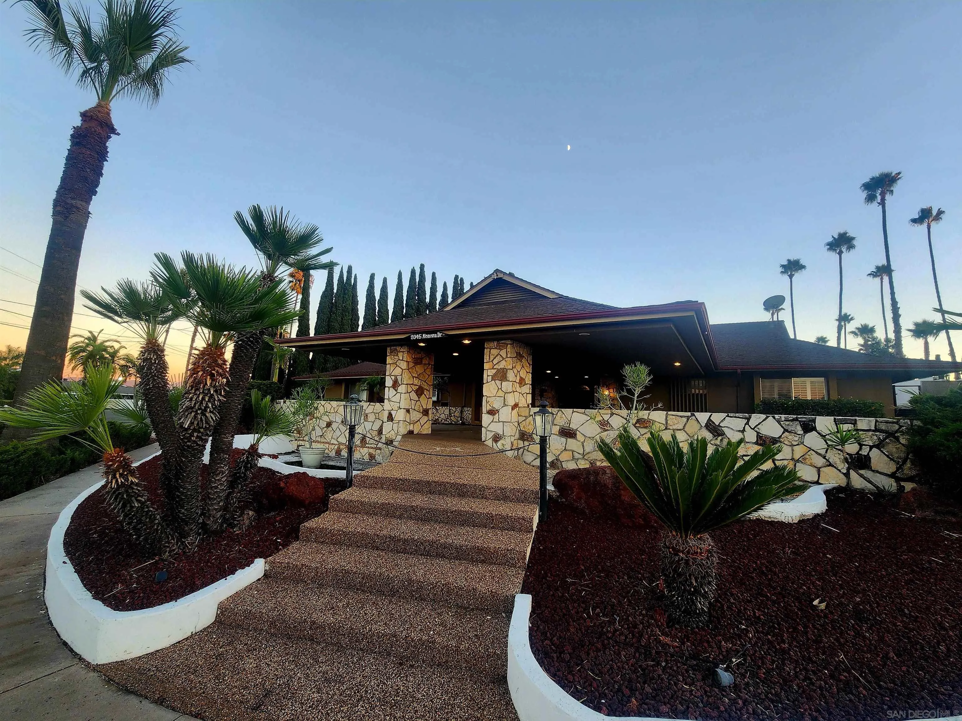 https://cdn.realtyfeed.com/cdn/127/250042978/95b096ee9462141d44701171effeaab7.webp