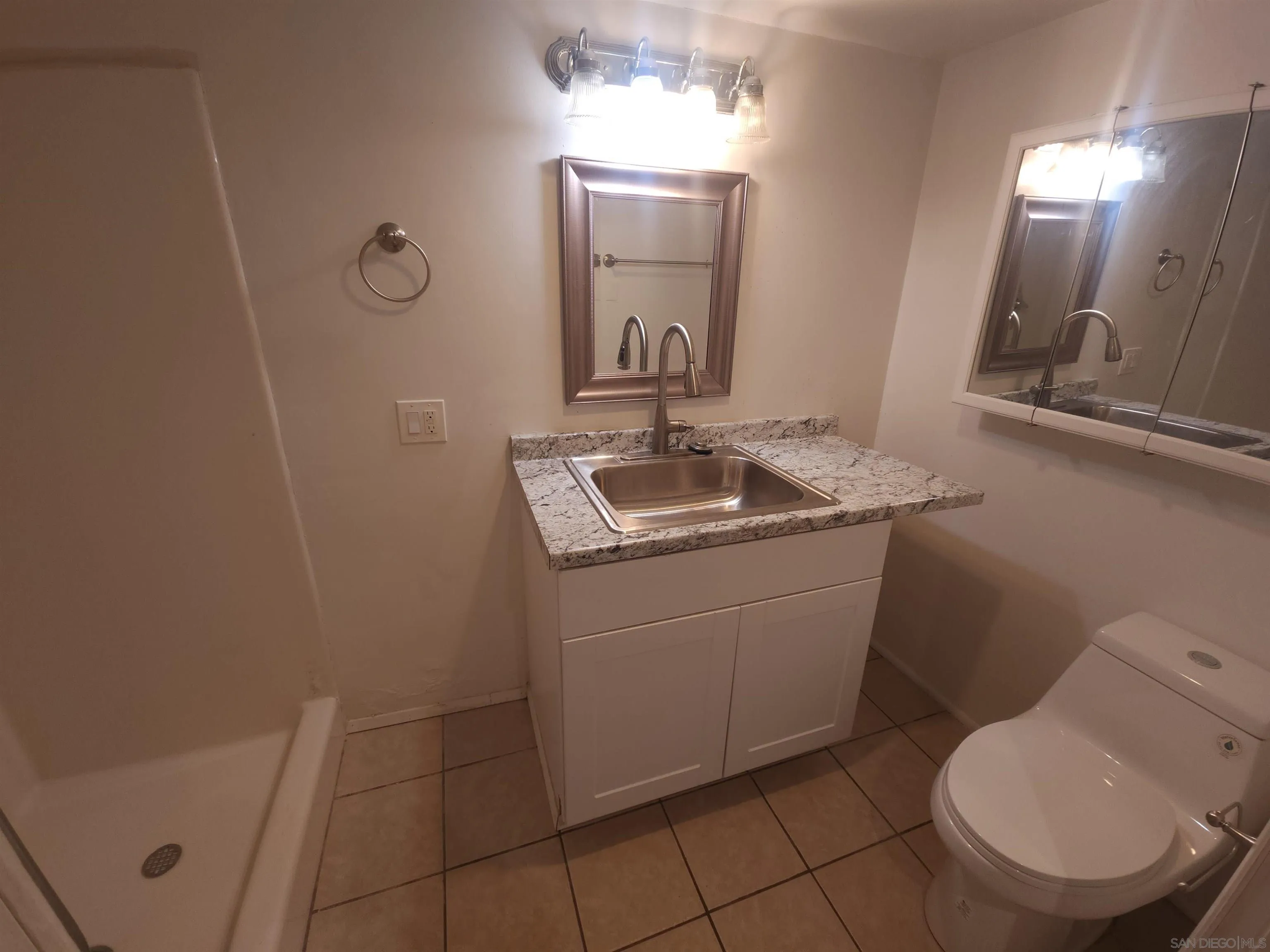 https://cdn.realtyfeed.com/cdn/127/250042978/f786135e069c5053ce28860261c749de.webp