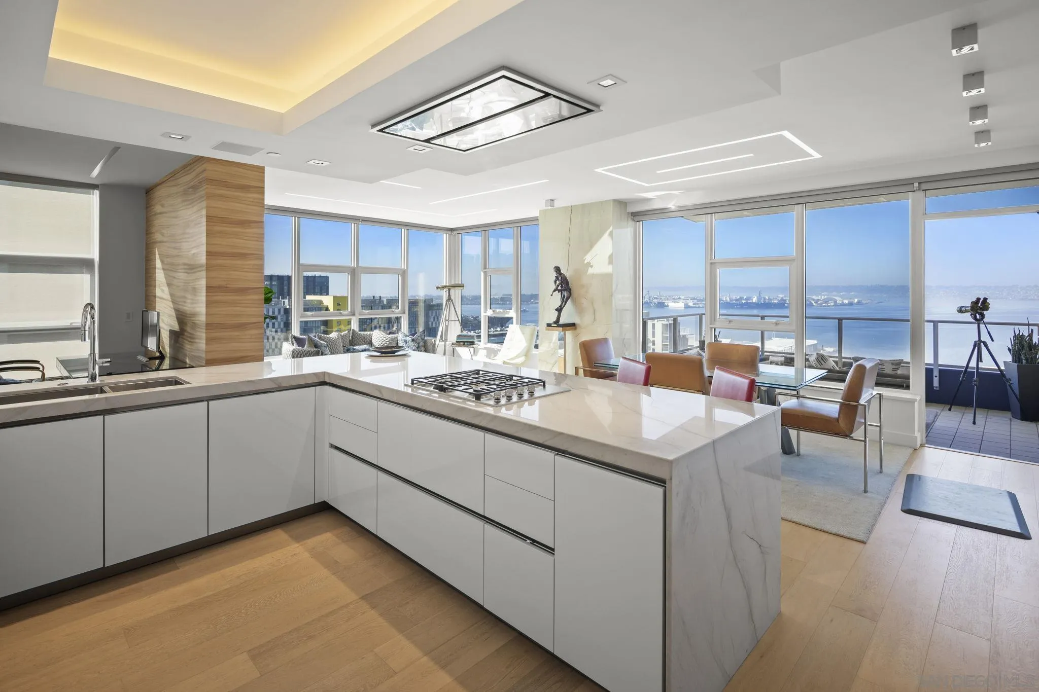 https://cdn.realtyfeed.com/cdn/127/250042983/4f051a1368490b7b2e00132d54f0f891.webp