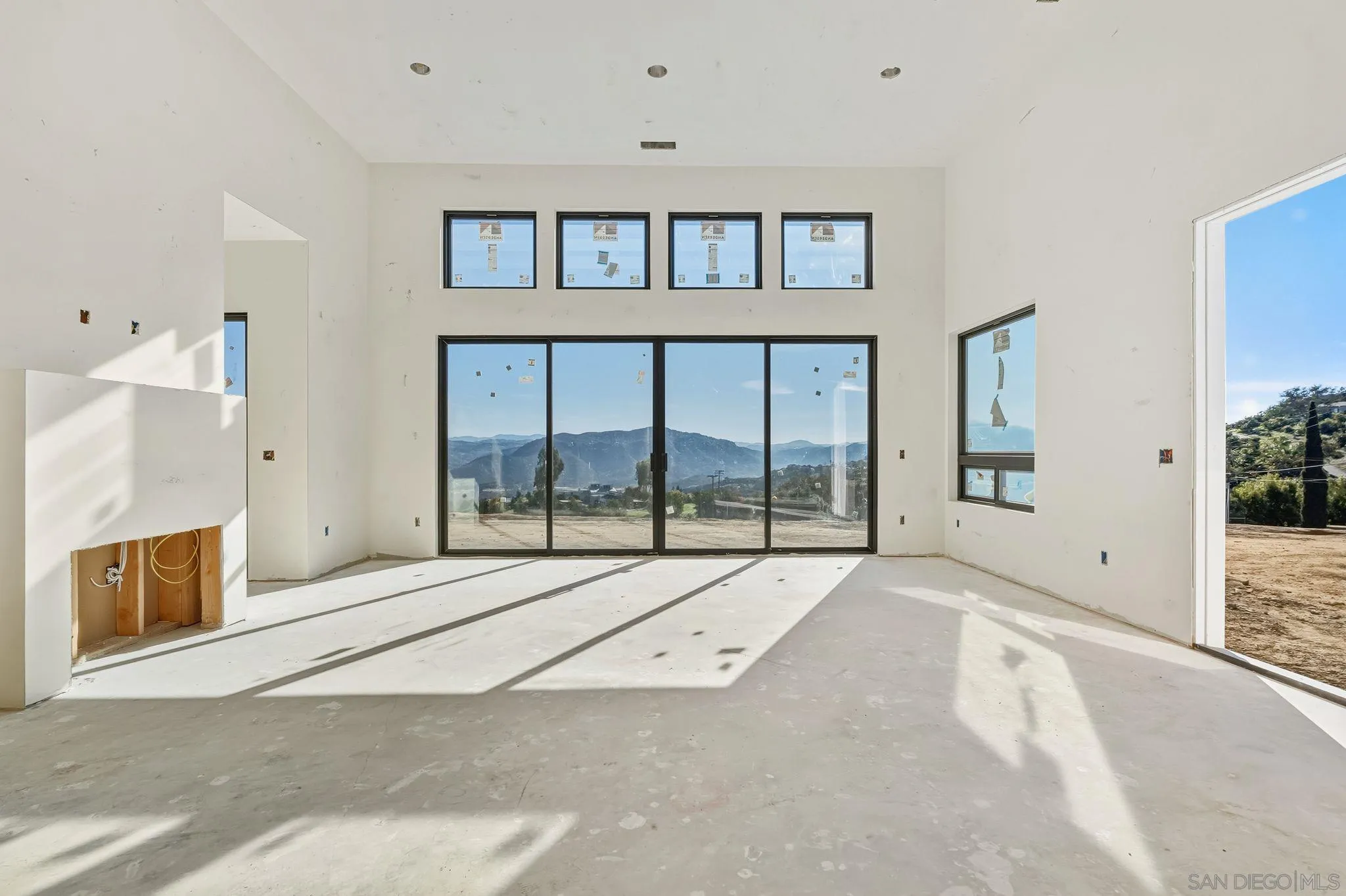 https://cdn.realtyfeed.com/cdn/127/250042984/24f9c9ba164e3e4ab0bf4fafa540af31.webp