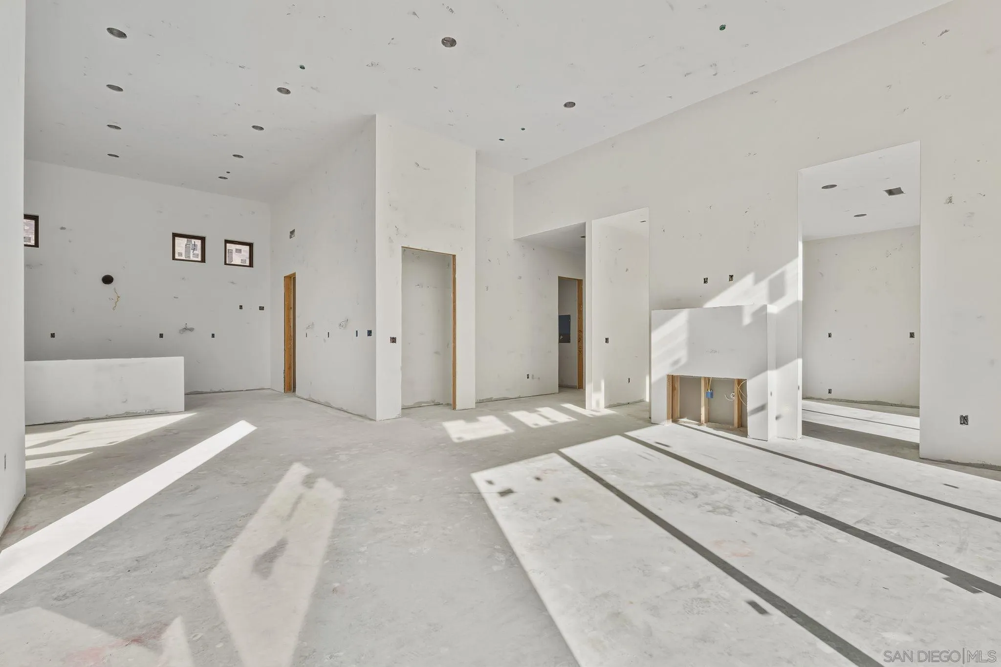 https://cdn.realtyfeed.com/cdn/127/250042984/65bf8c9ffd56986f54d0a800a13796a1.webp