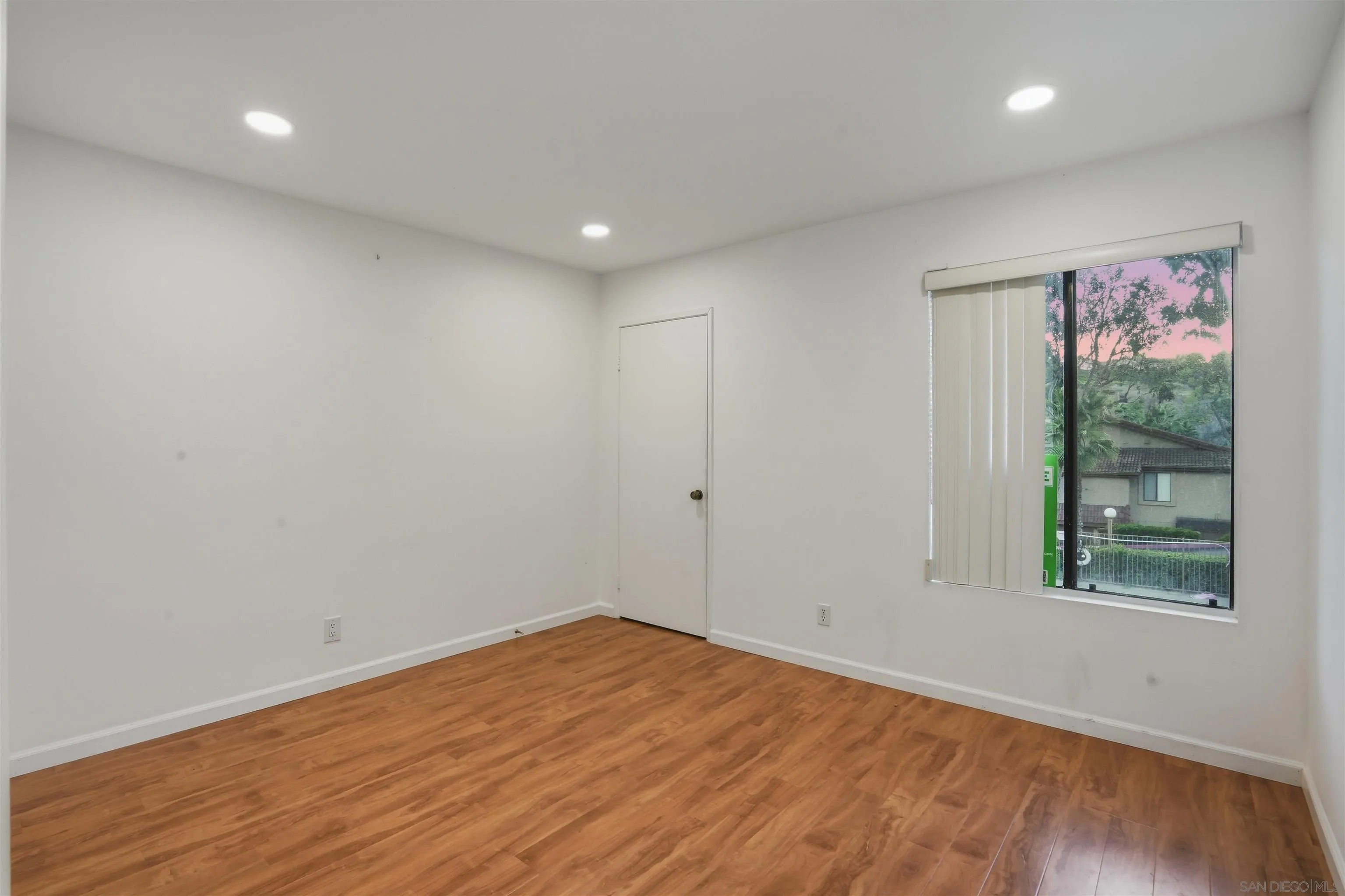 Photo #15: 250042985 Listing: Photo #15