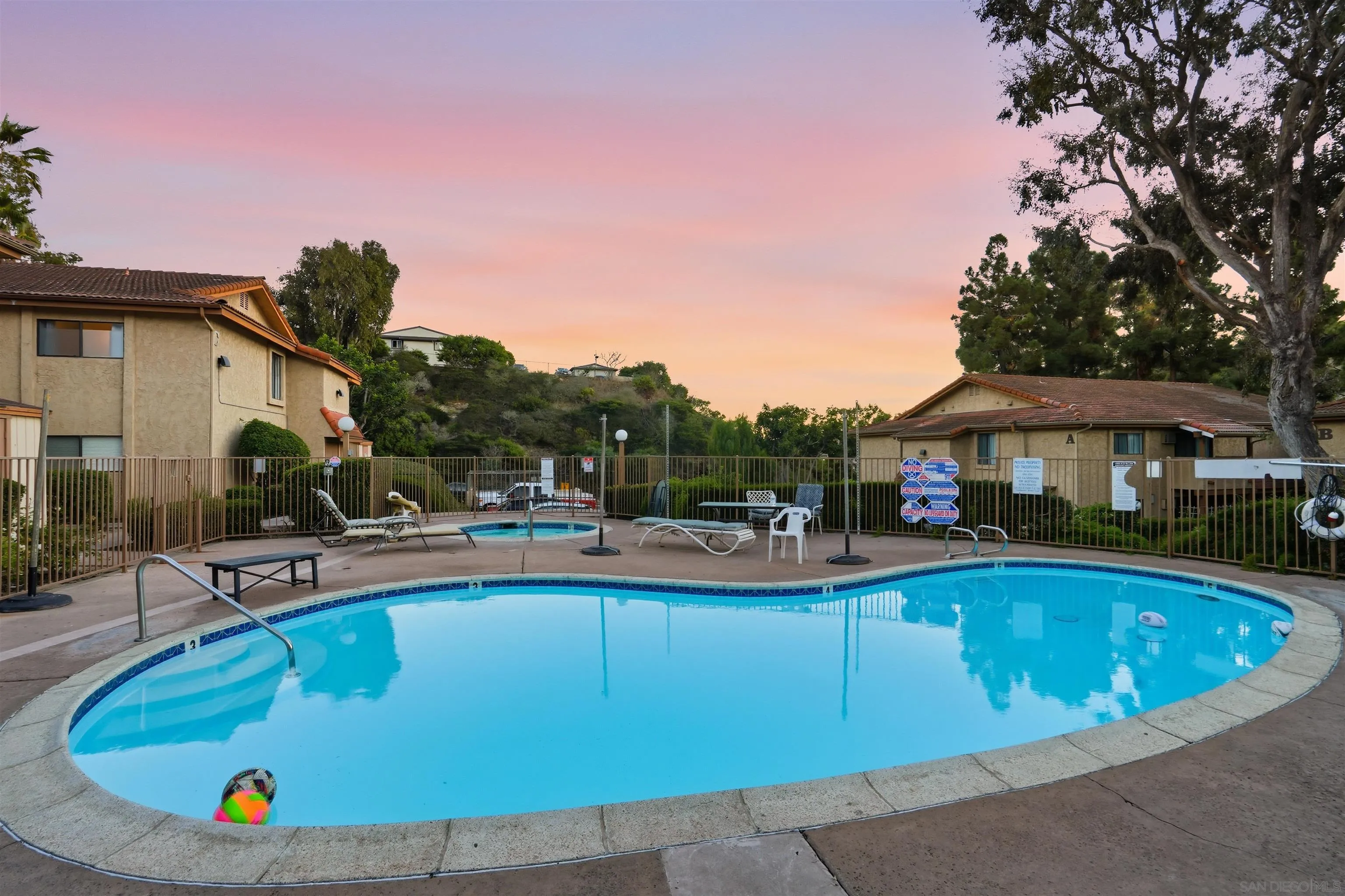 Photo #5: 250042985 Listing: Photo #5