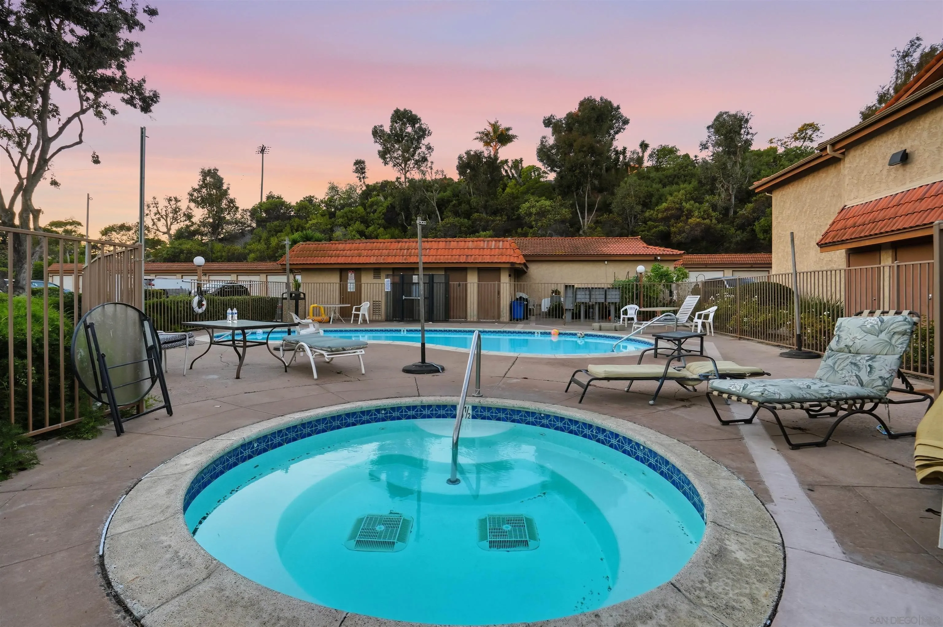 Photo #6: 250042985 Listing: Photo #6