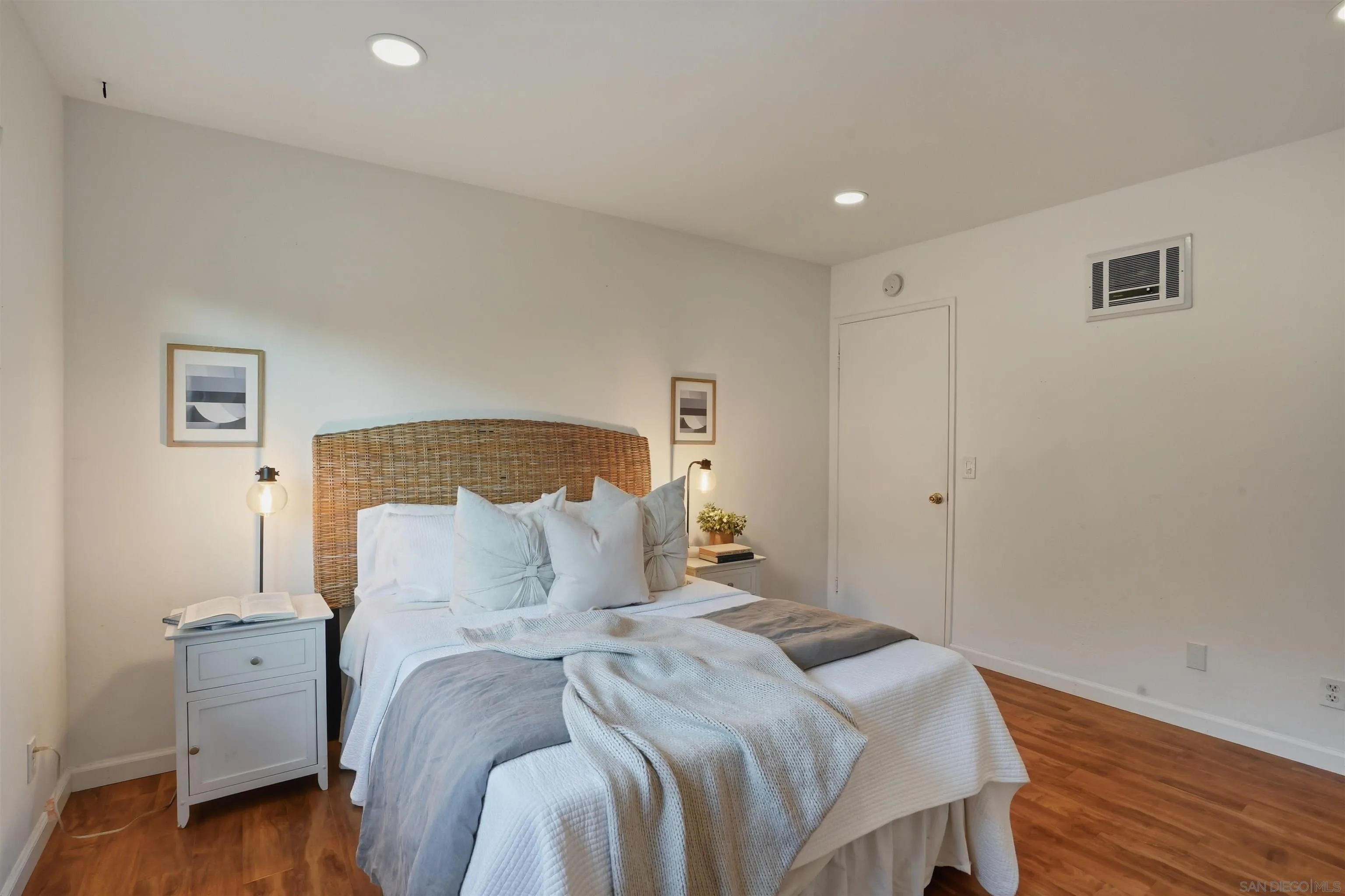 Photo #13: 250042985 Listing: Photo #13