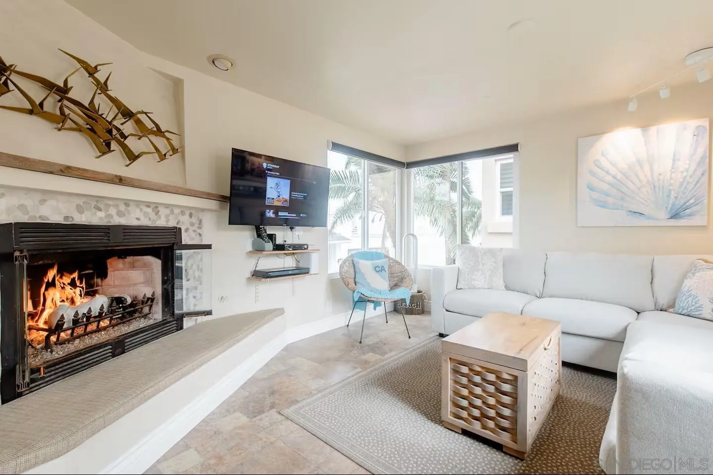 https://cdn.realtyfeed.com/cdn/127/250042990/348626d9660cd21c35549fd5d787c17b.webp