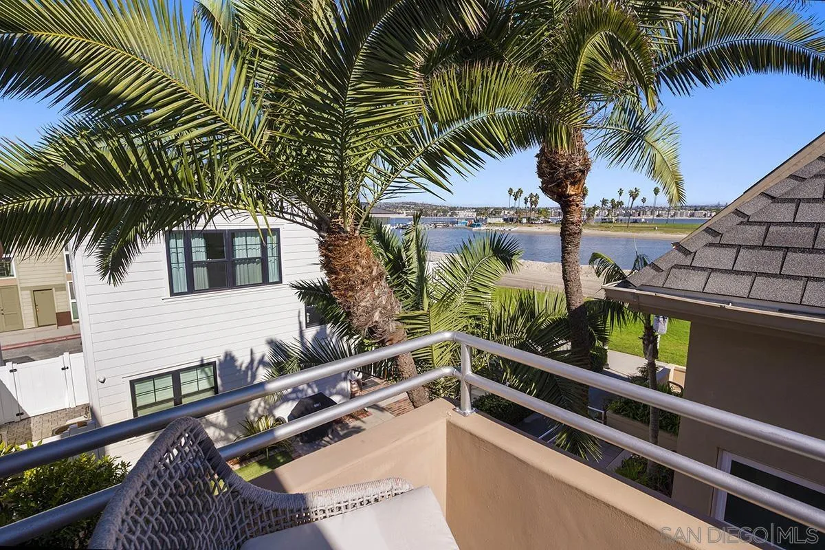 https://cdn.realtyfeed.com/cdn/127/250042990/371f25d5c87ae93e269573087f9419a5.webp