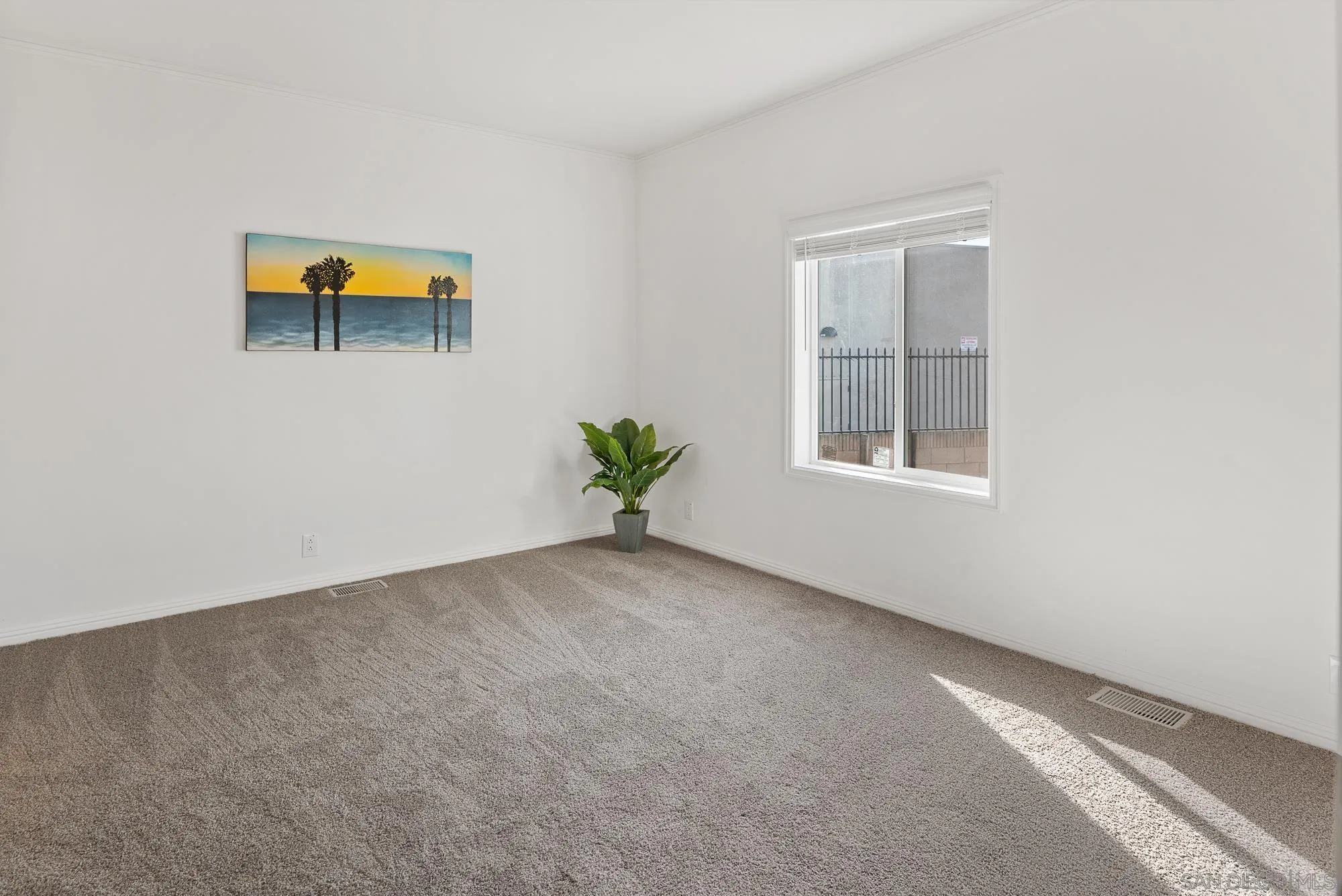https://cdn.realtyfeed.com/cdn/127/250042992/95fd2716097e0817ddd0f326fb8e492f.webp