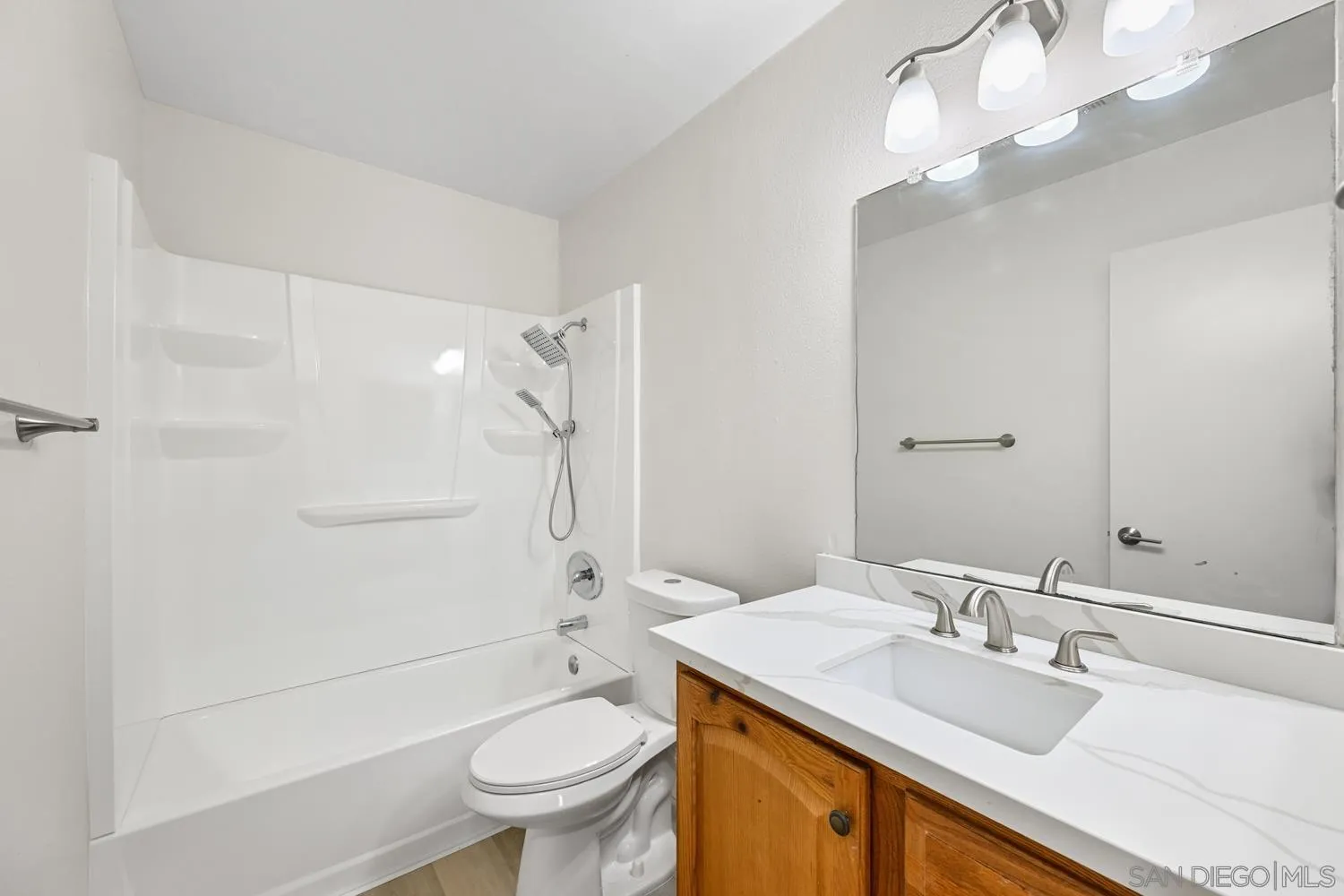 Photo #10: 250042998 Listing: Photo #10