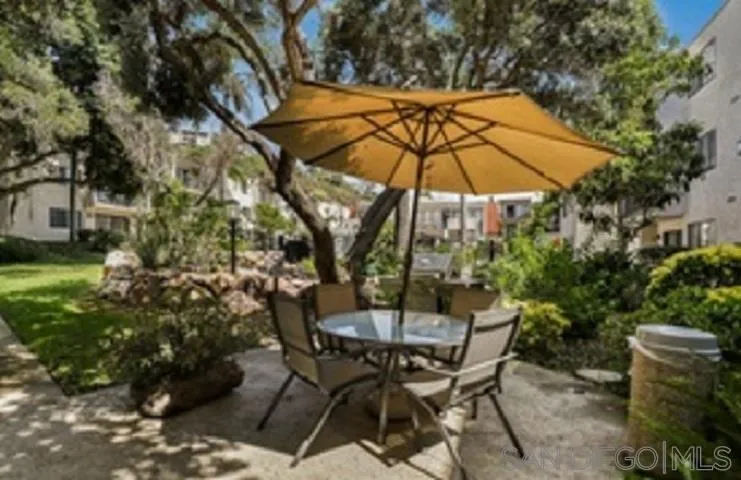 Photo #17: 250042998 Listing: Photo #17