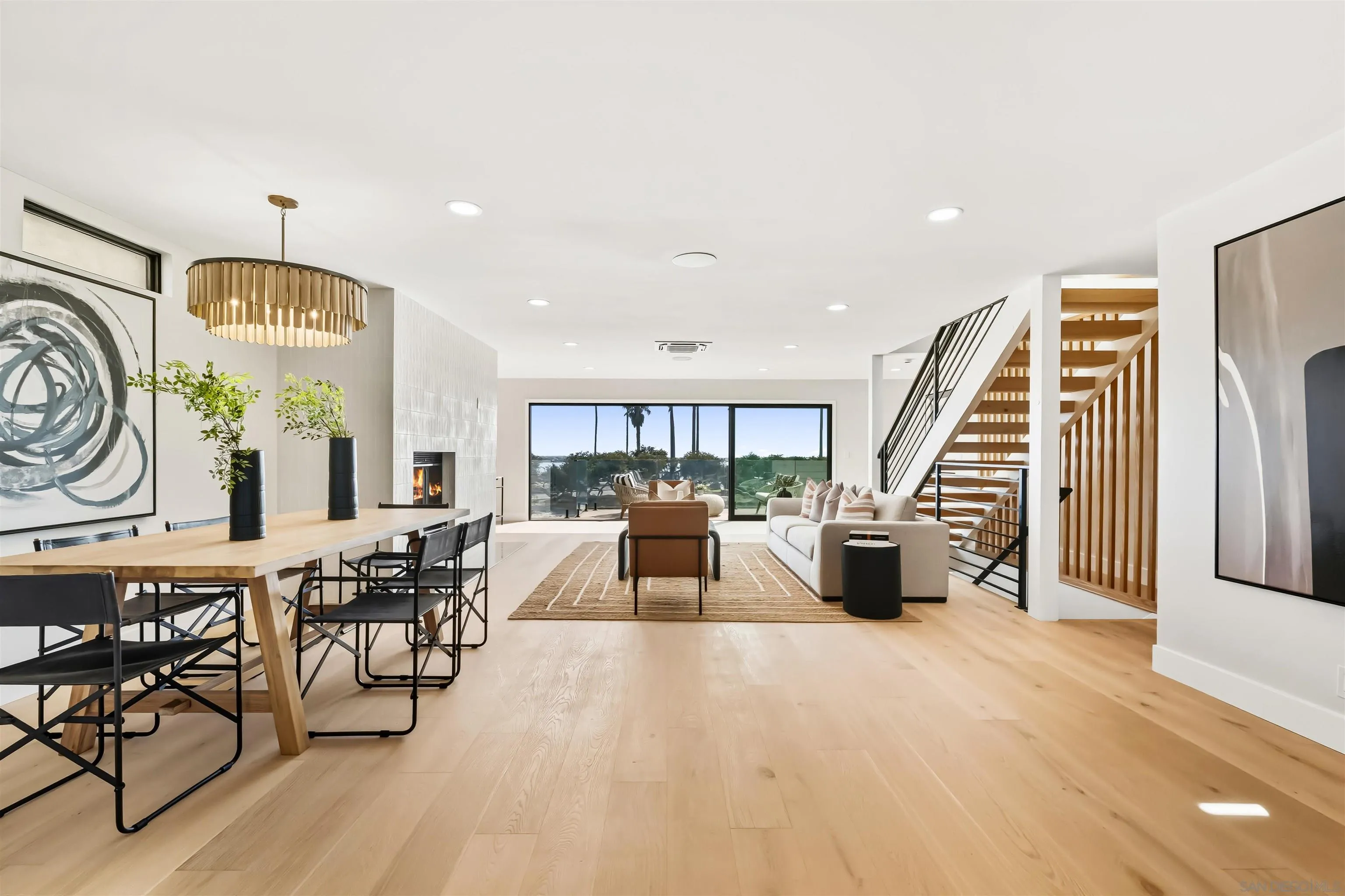 https://cdn.realtyfeed.com/cdn/127/250043000/df78606a854603656142344e201bc491.webp