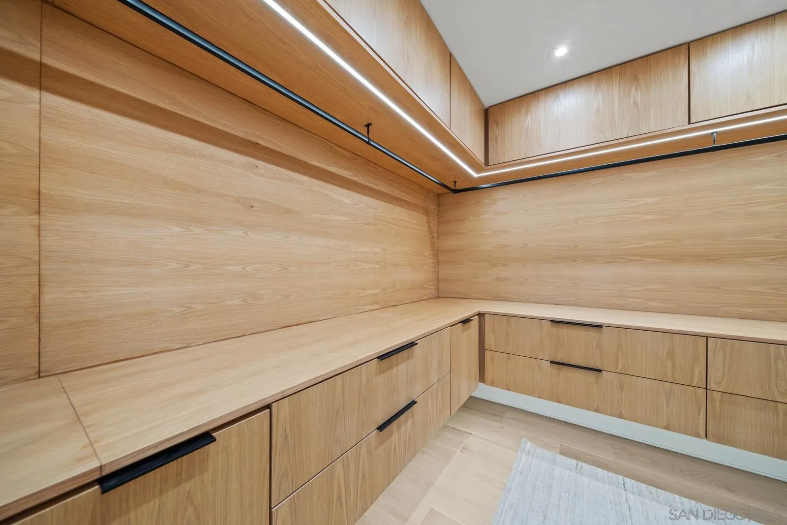 https://cdn.realtyfeed.com/cdn/127/250043013/a16219a553e645b9a545bacec1f8993c.webp
