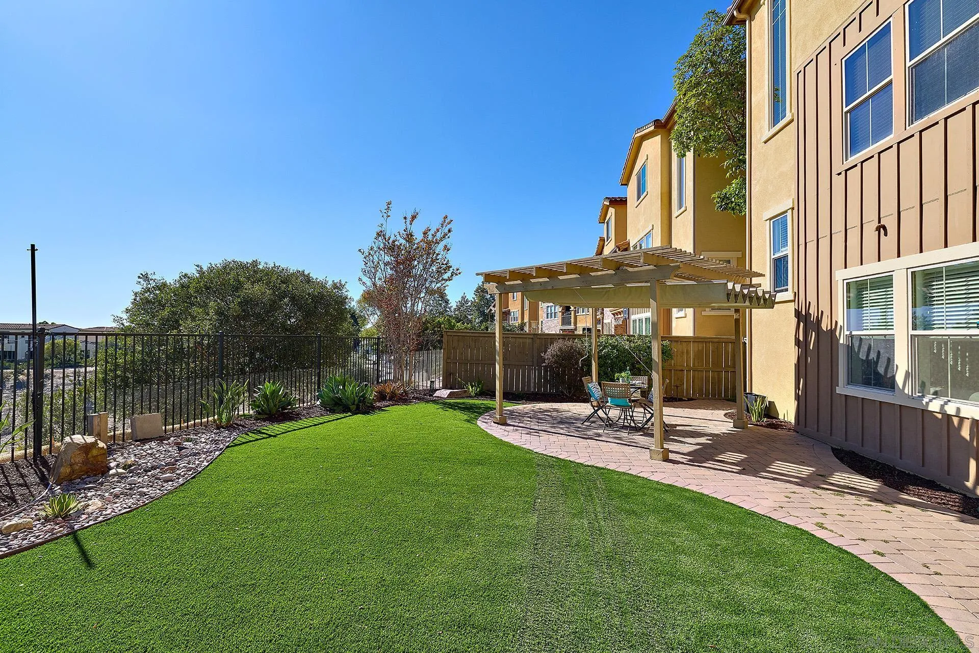 Photo #9: 250043029 Listing: Photo #9