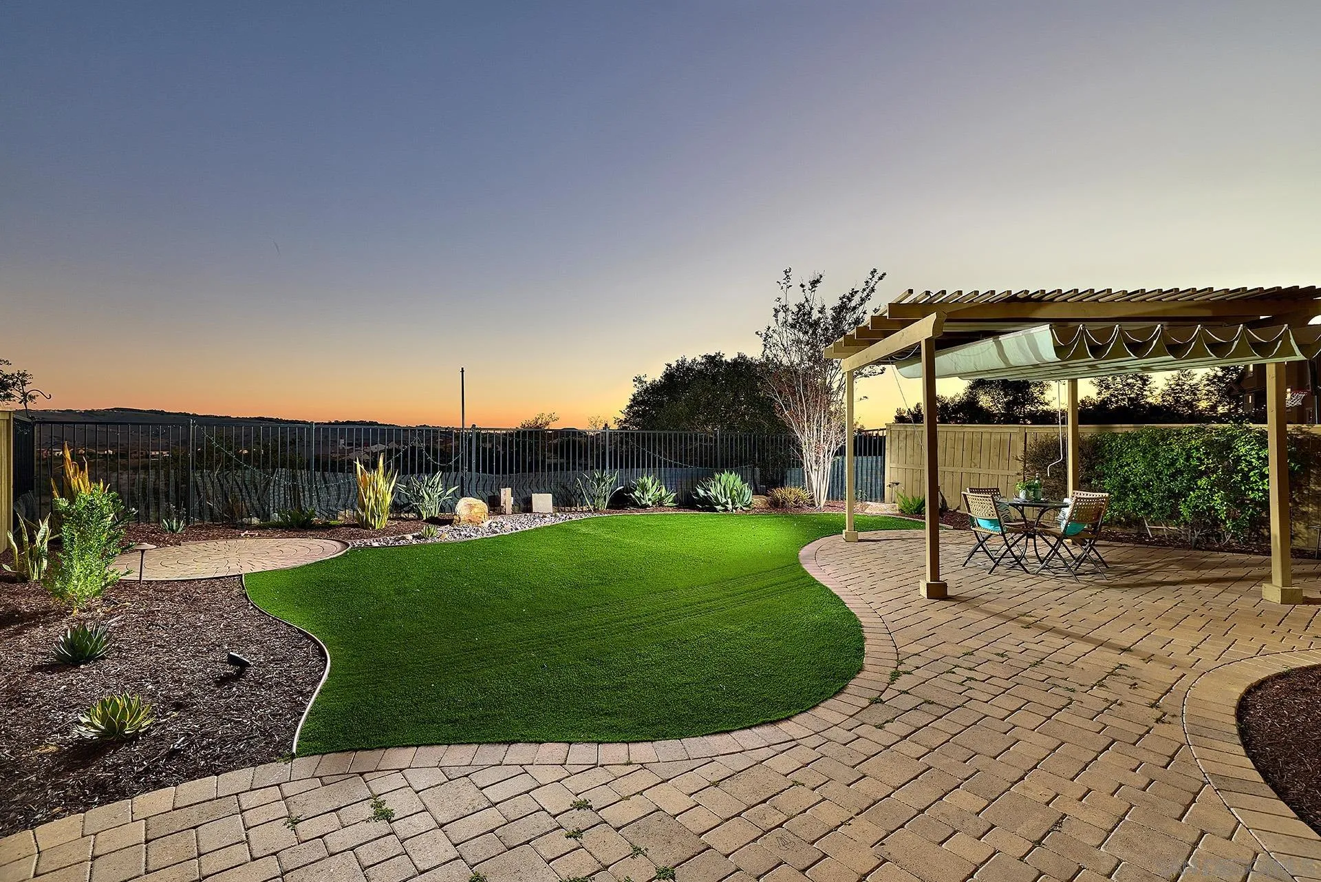 Photo #3: 250043029 Listing: Photo #3