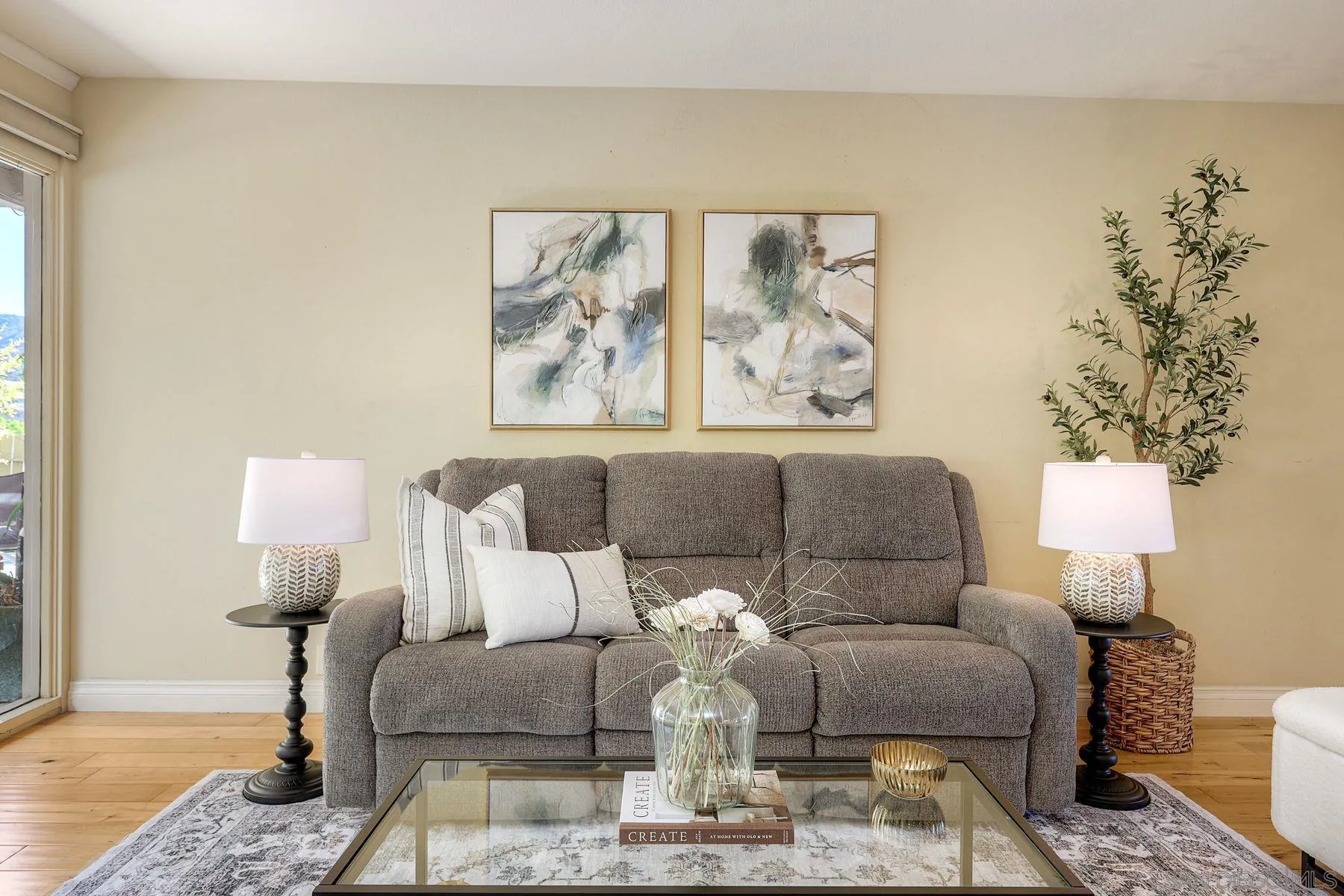 https://cdn.realtyfeed.com/cdn/127/250043034/b7c422781a792da4eee6e05432a9892c.webp