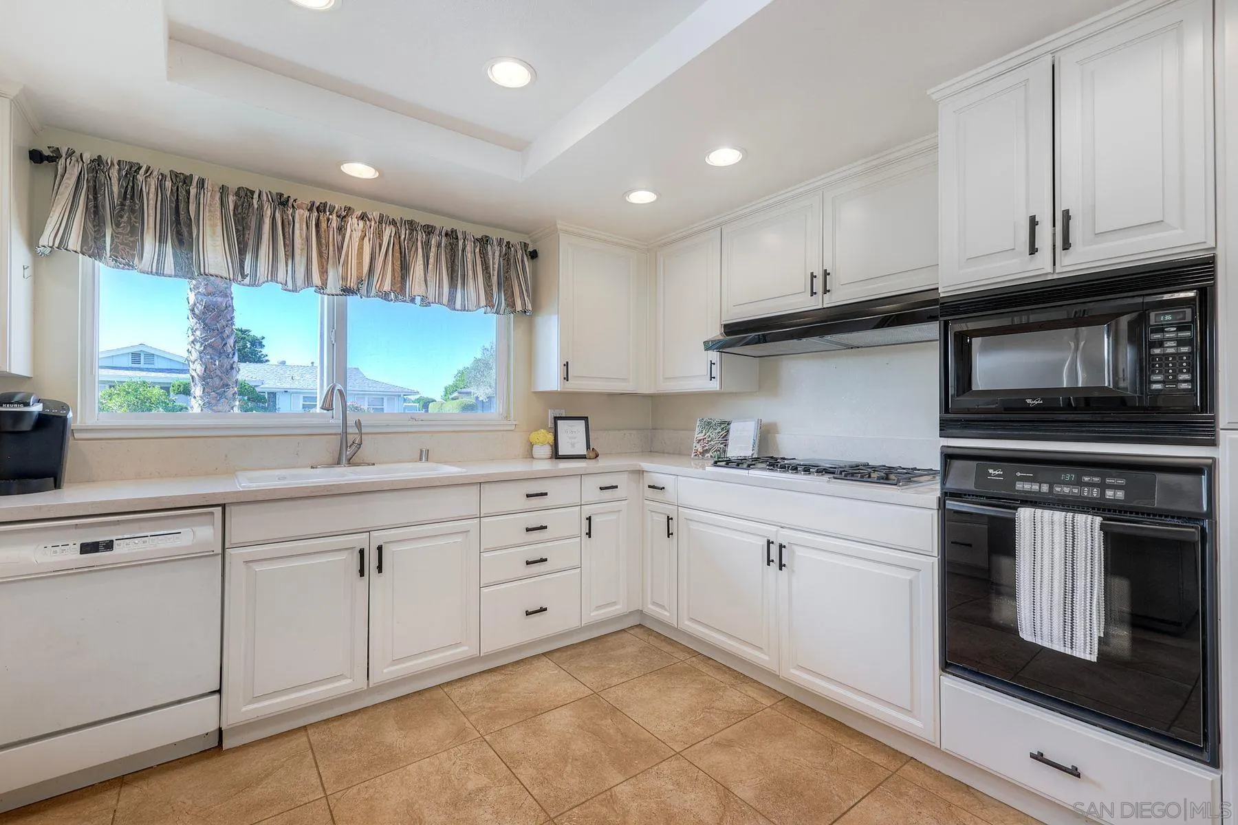 https://cdn.realtyfeed.com/cdn/127/250043034/f3de7483a3ba5574be1fc47e77117318.webp