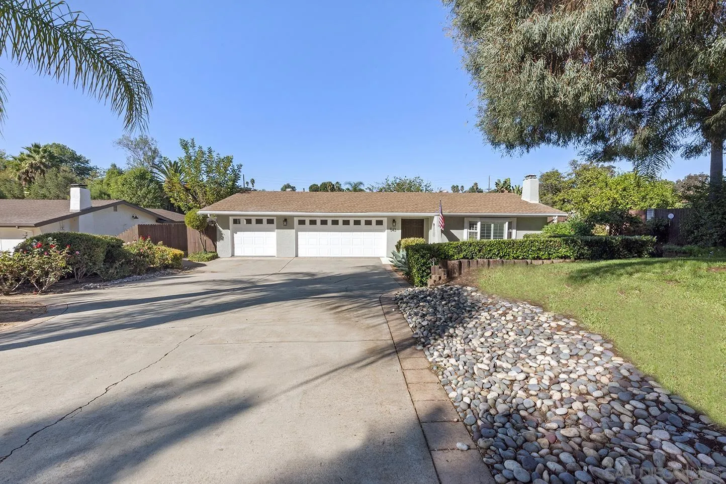 https://cdn.realtyfeed.com/cdn/127/250043037/2c33d1983668c6f518d5d73d9fcf8899.webp