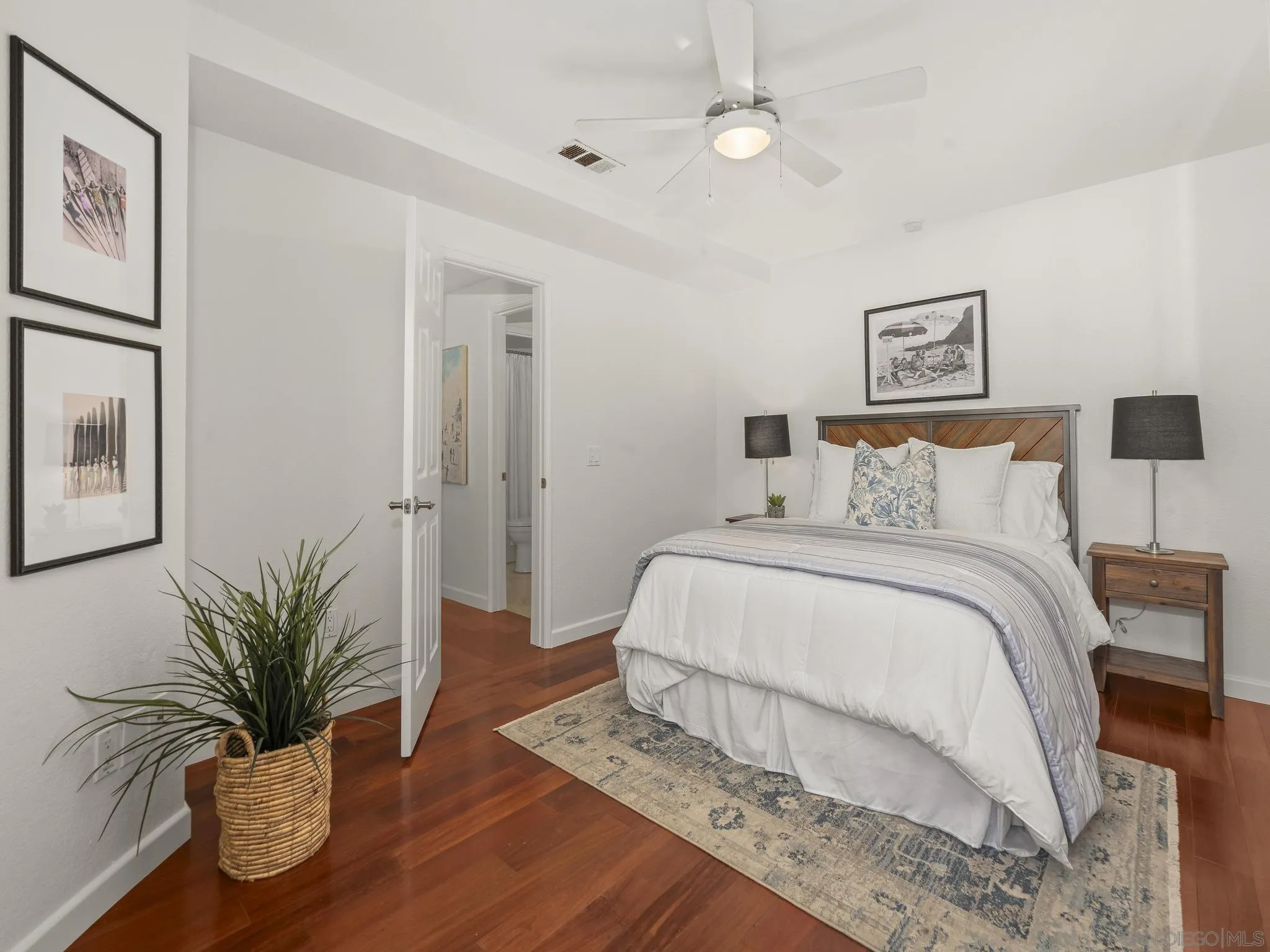 https://cdn.realtyfeed.com/cdn/127/250043041/52abcaae84964b12cbe0148c217f3369.webp