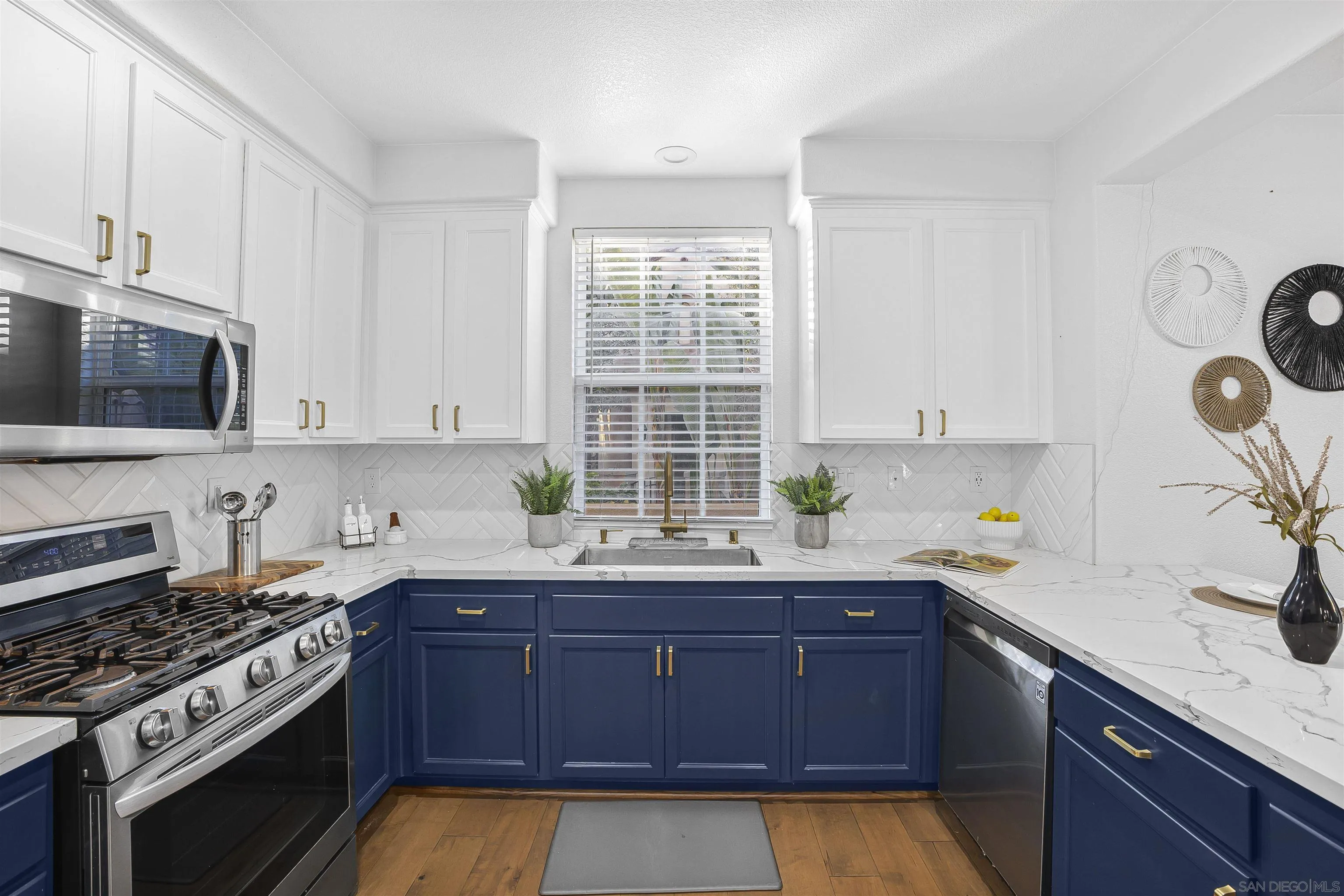 https://cdn.realtyfeed.com/cdn/127/250043056/606a094419361a54810f2ab270eb097a.webp