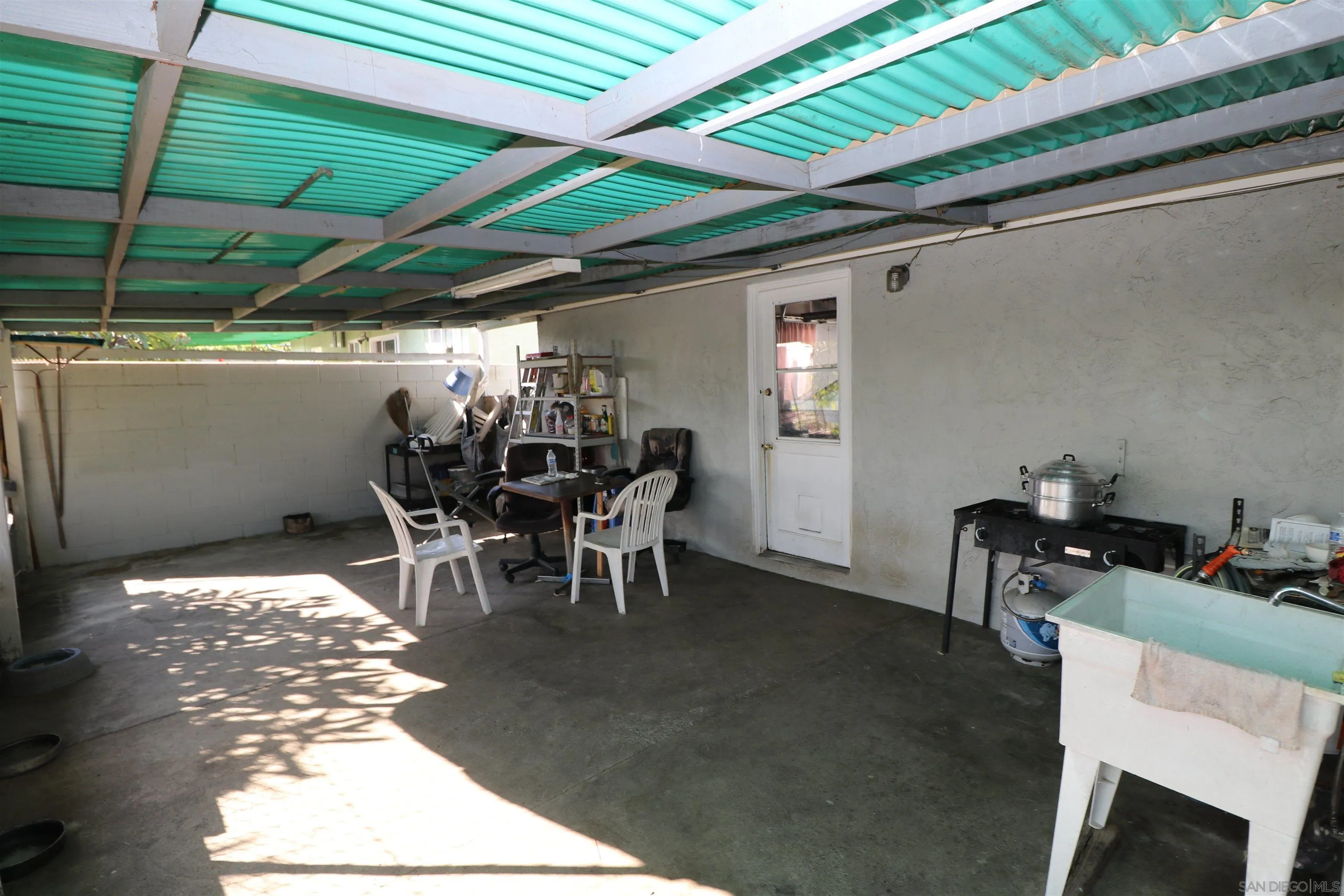https://cdn.realtyfeed.com/cdn/127/250043063/98cc41a1099de01476f166c6d992461f.webp