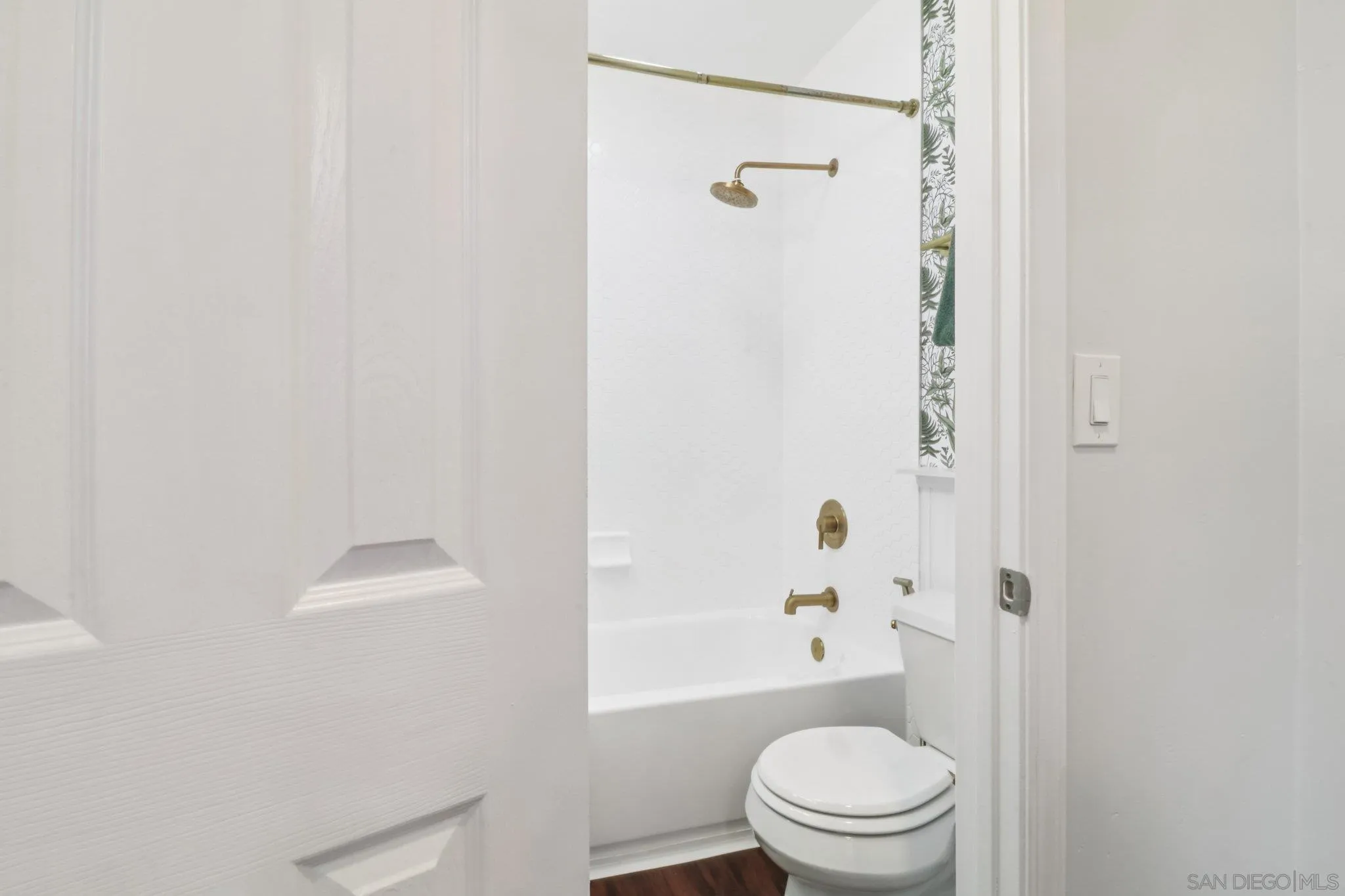 https://cdn.realtyfeed.com/cdn/127/250043065/3be51e555b8b96467953f325b3498e42.webp