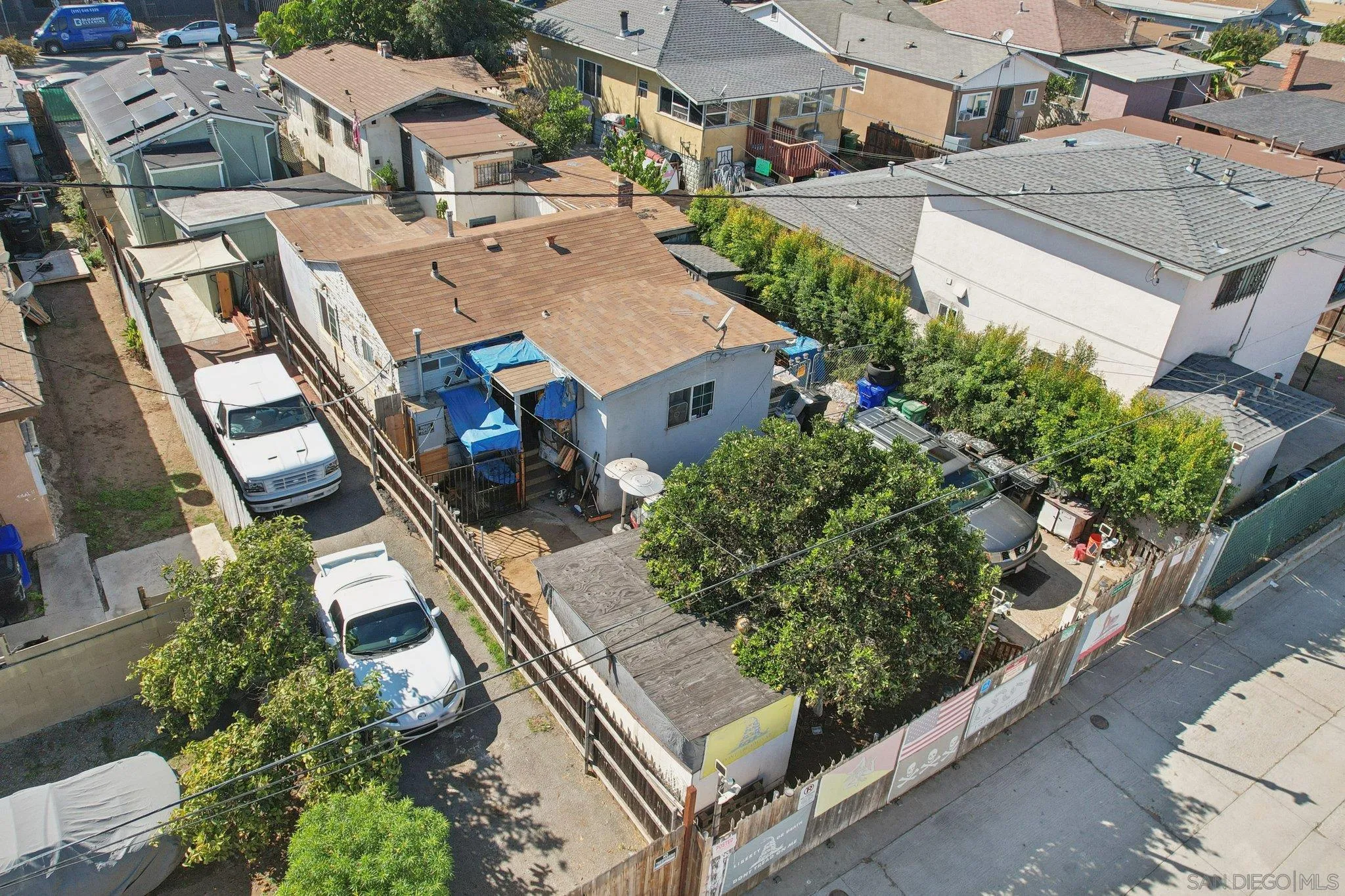 https://cdn.realtyfeed.com/cdn/127/250043065/da0062f7f9f0a52458c291c644aff330.webp