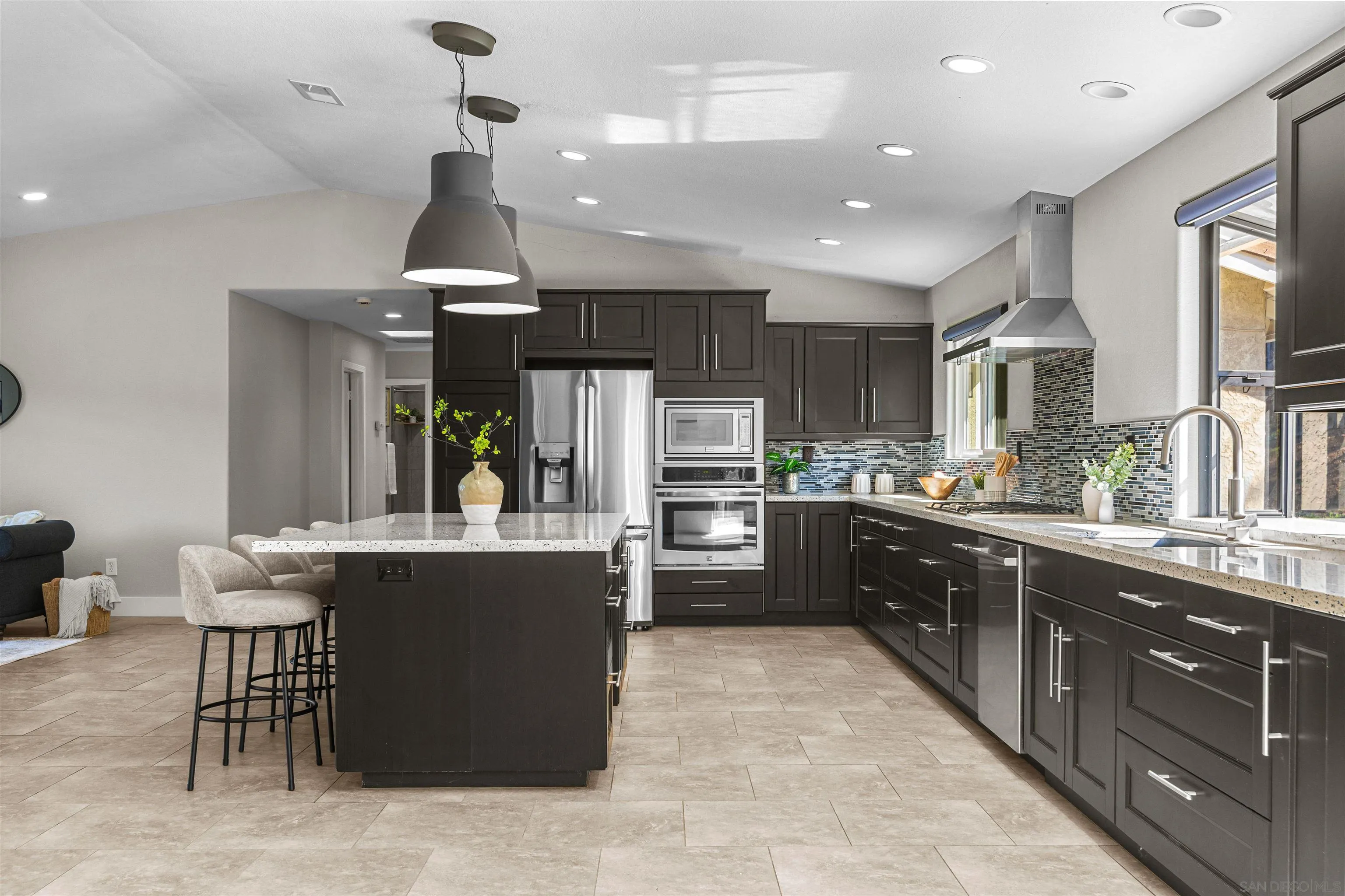 https://cdn.realtyfeed.com/cdn/127/250043071/3c506fad204fb8f6f007d903c0b33345.webp