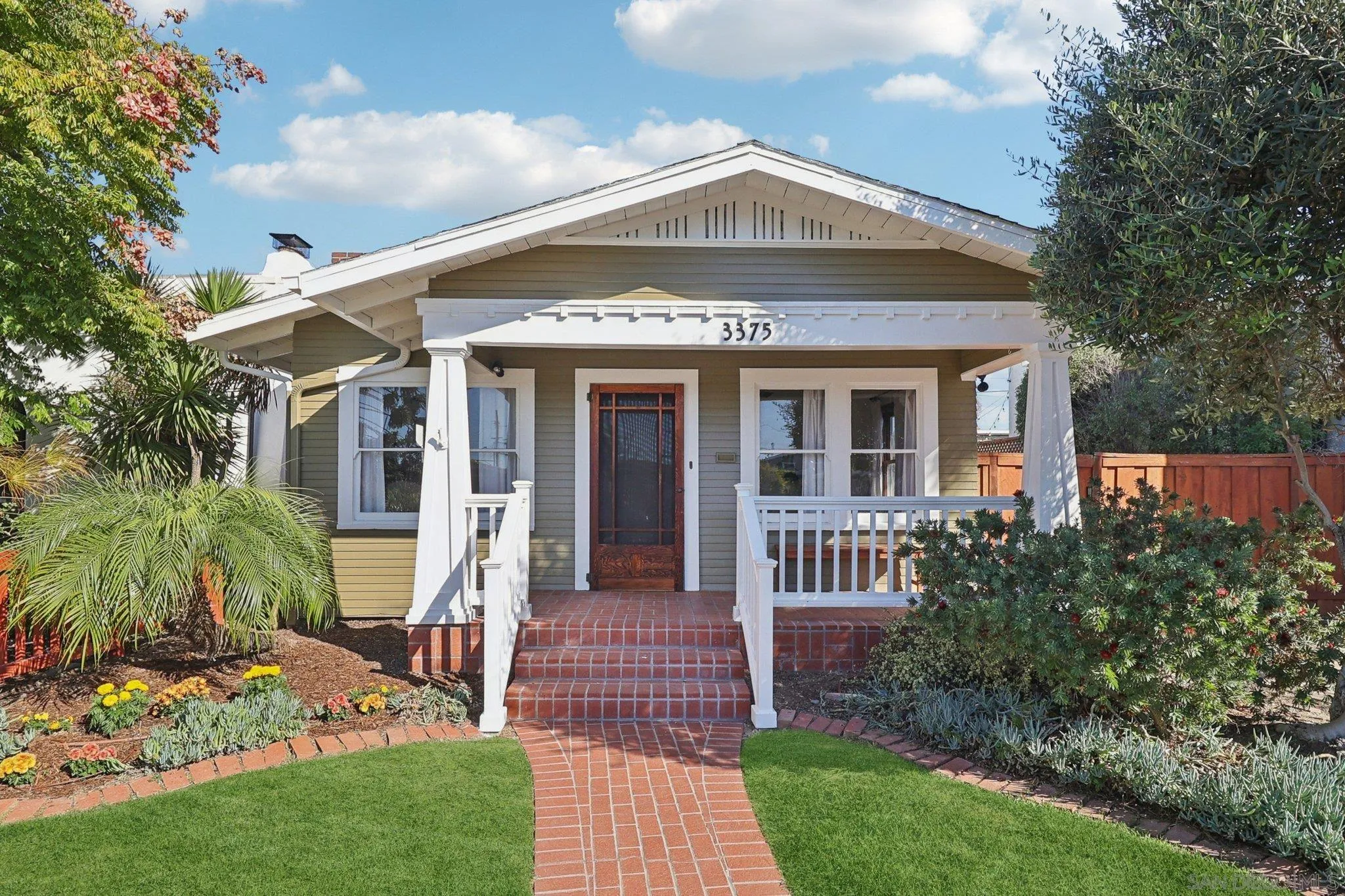 https://cdn.realtyfeed.com/cdn/127/250043073/642ac789851d7c7886e0dece688e233d.webp