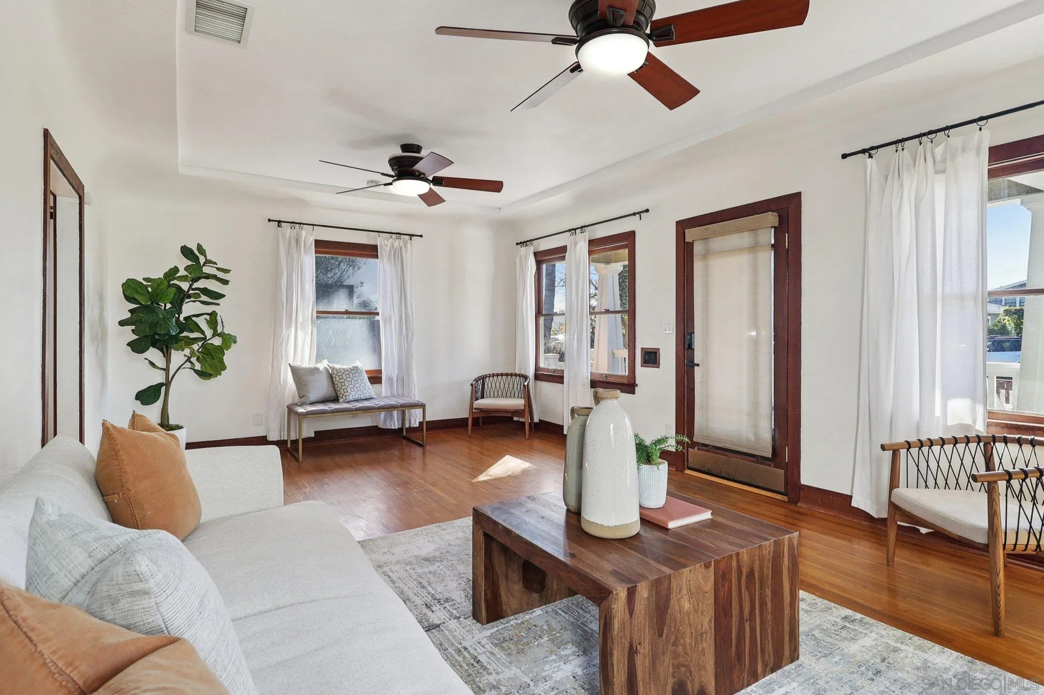 https://cdn.realtyfeed.com/cdn/127/250043073/6431340a24ee64fe8961f4cf90efafd6.webp
