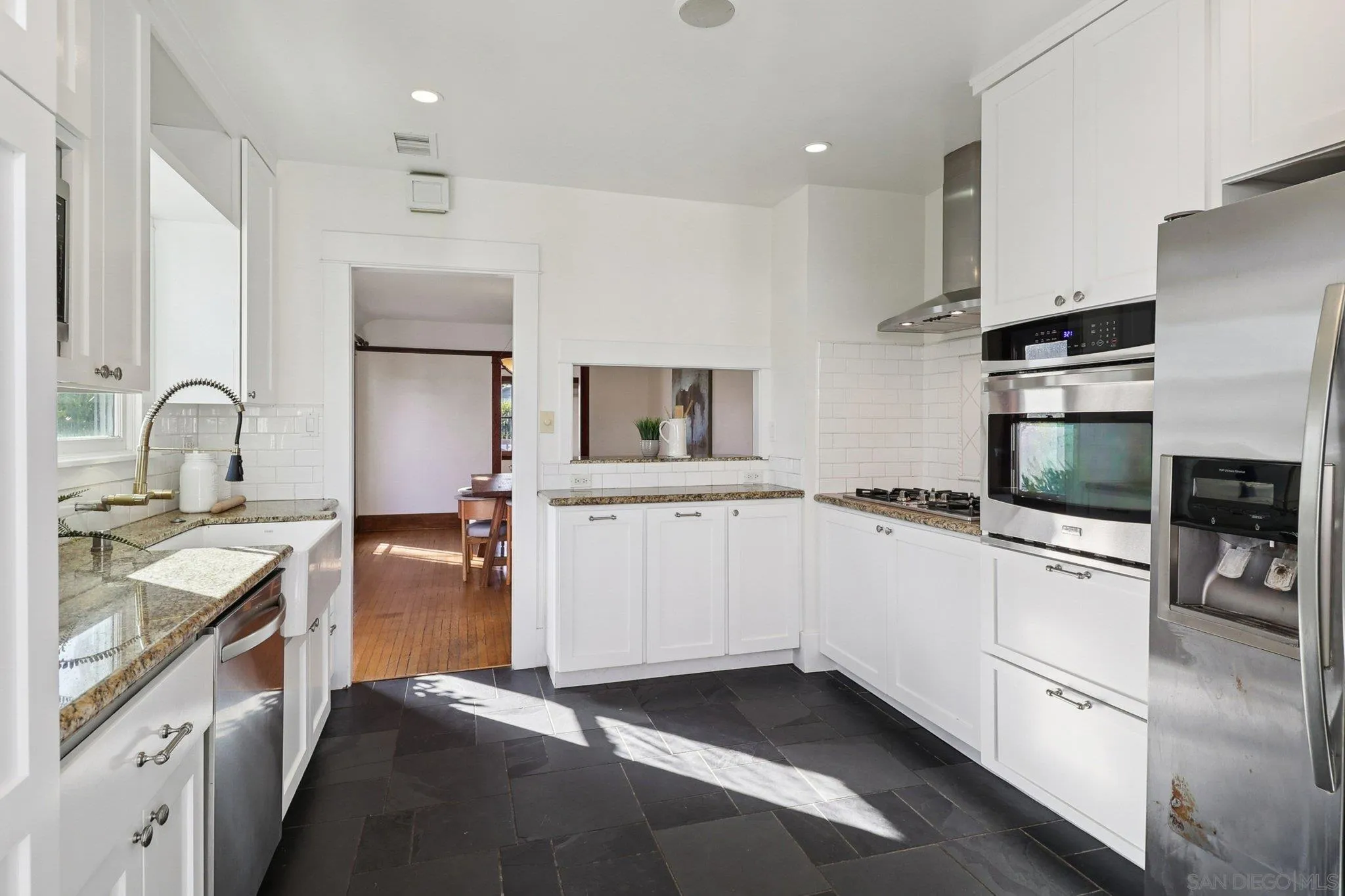 https://cdn.realtyfeed.com/cdn/127/250043073/ba73511771fae83907977fb504835d20.webp