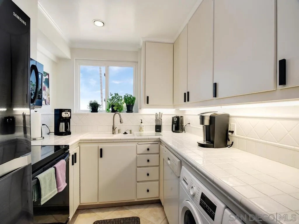 https://cdn.realtyfeed.com/cdn/127/250043076/16a0b09476c5bff870757e9913934247.webp