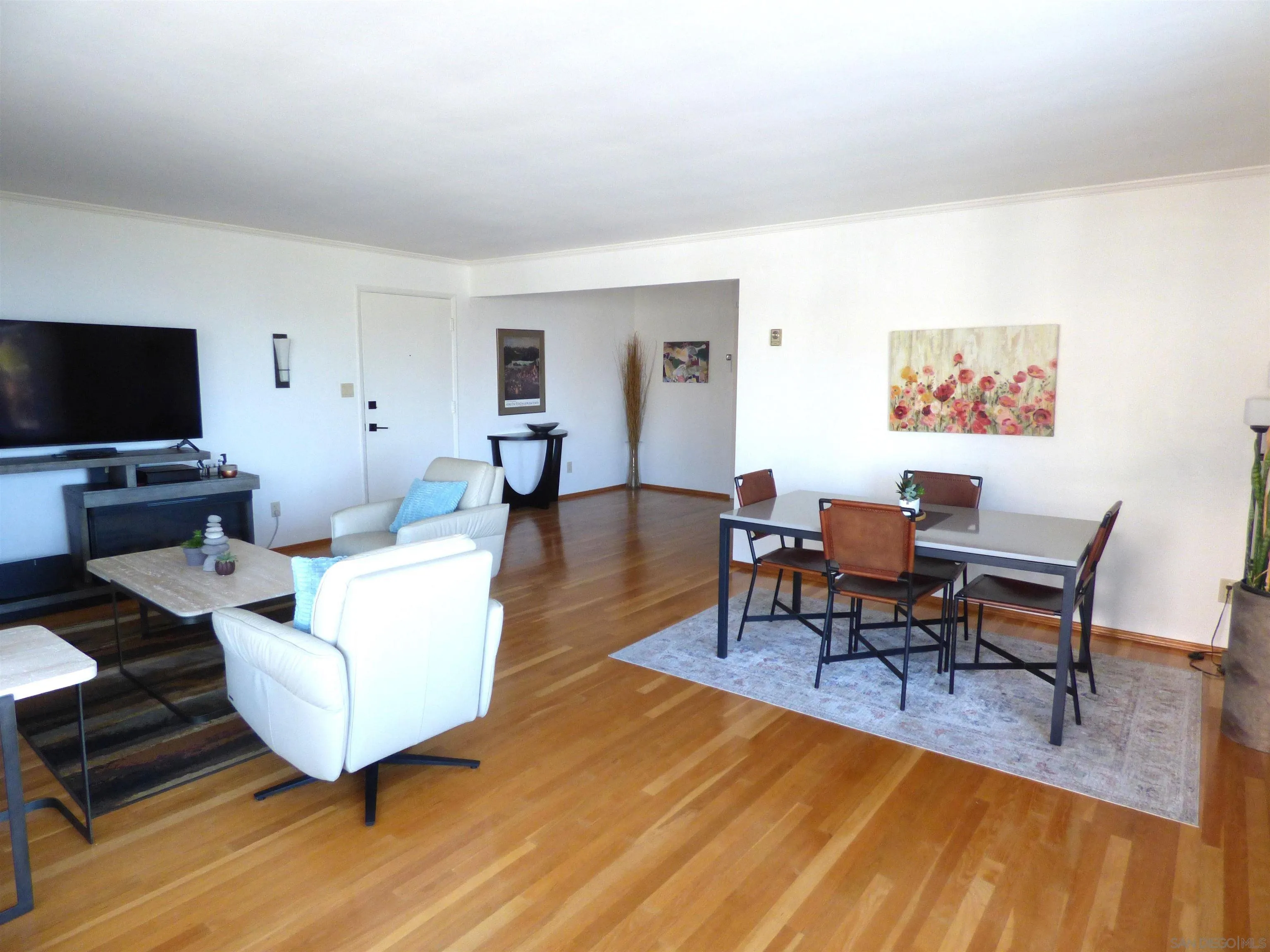 https://cdn.realtyfeed.com/cdn/127/250043076/9806672530ad14239ef1d8c3821c7653.webp