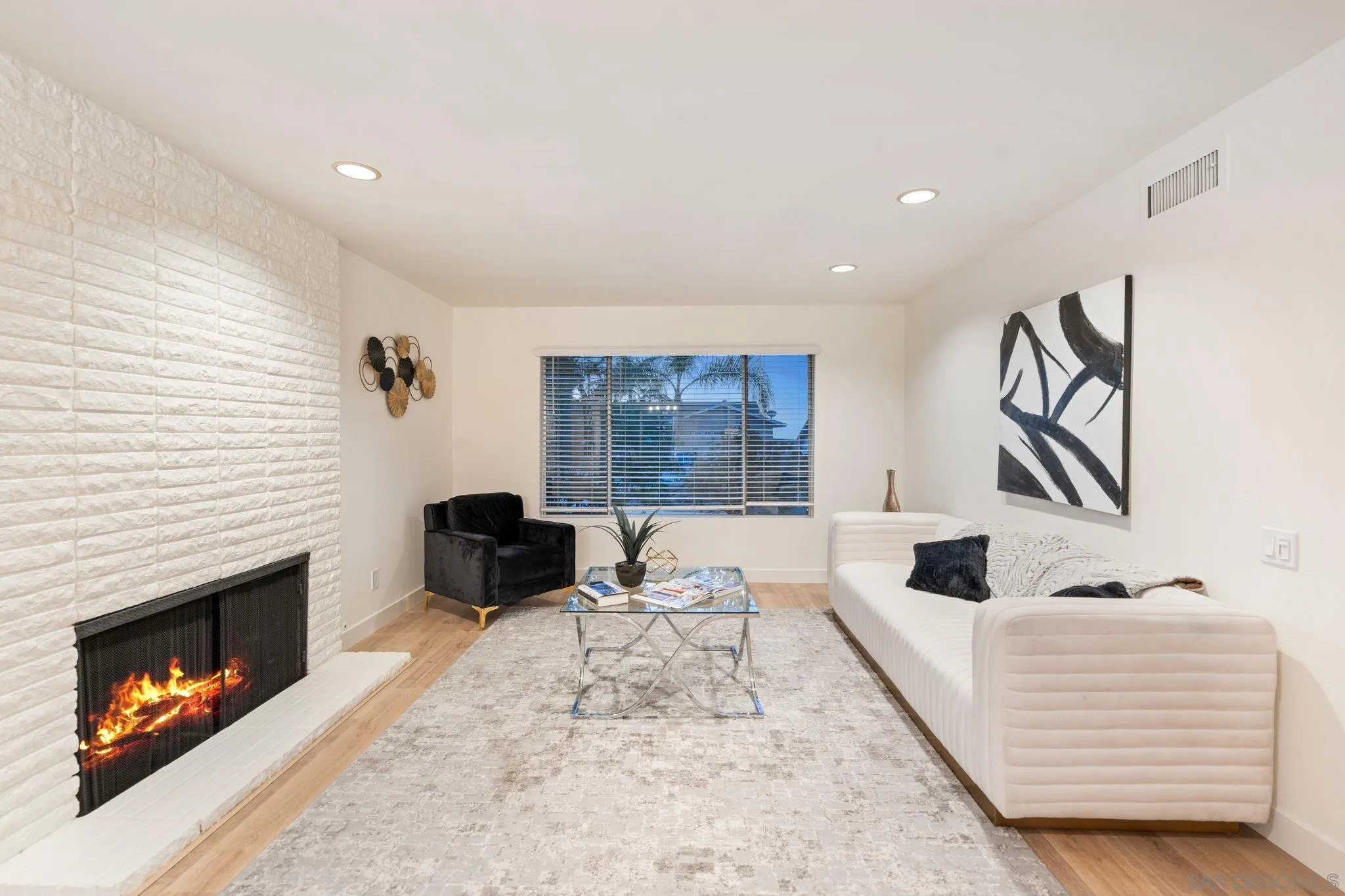 https://cdn.realtyfeed.com/cdn/127/250043098/3396a741dbf32904674ed60d97a8514d.webp