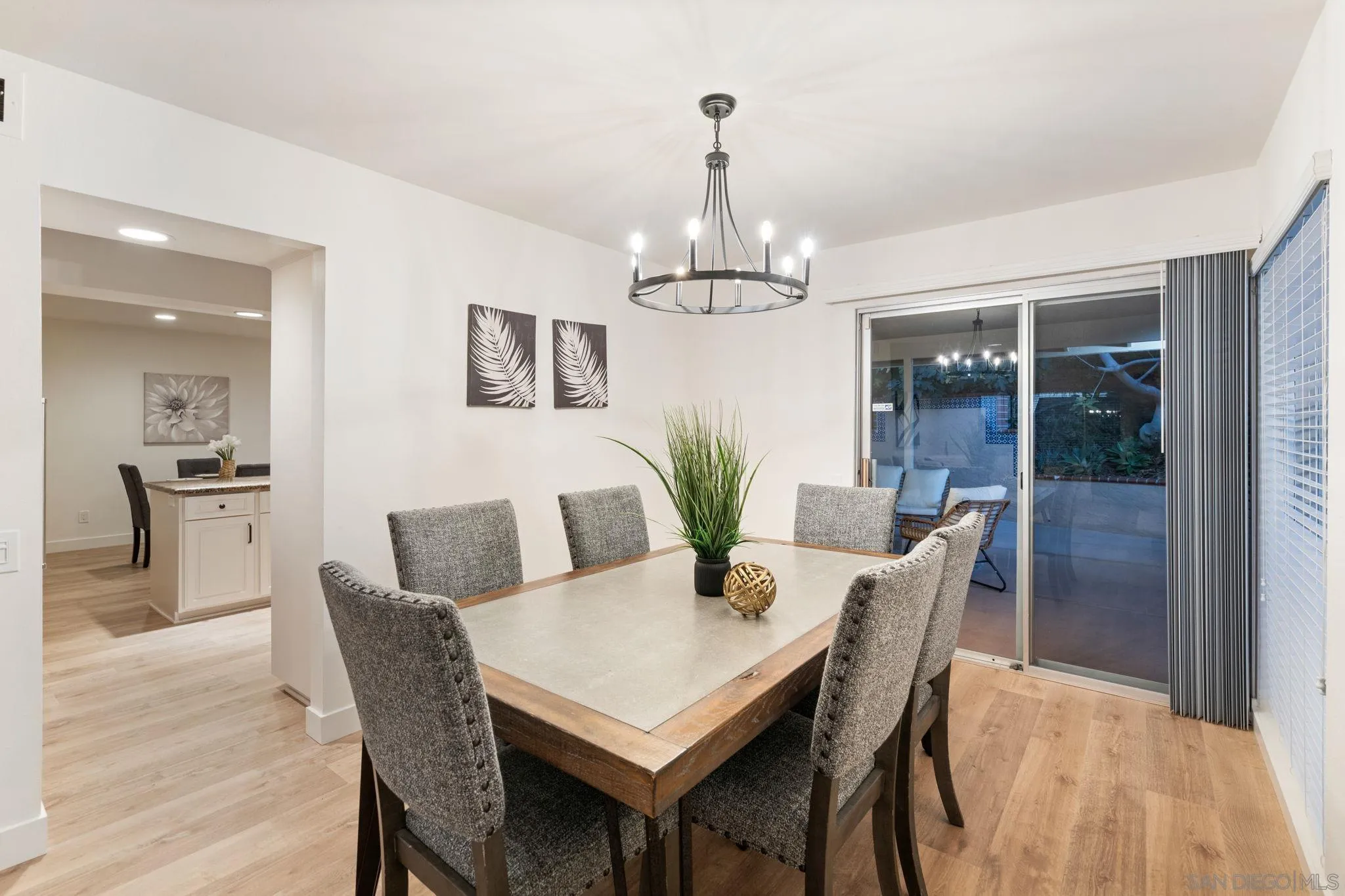 https://cdn.realtyfeed.com/cdn/127/250043098/58bbc6bd312d144bdd3660b9ac7c7837.webp